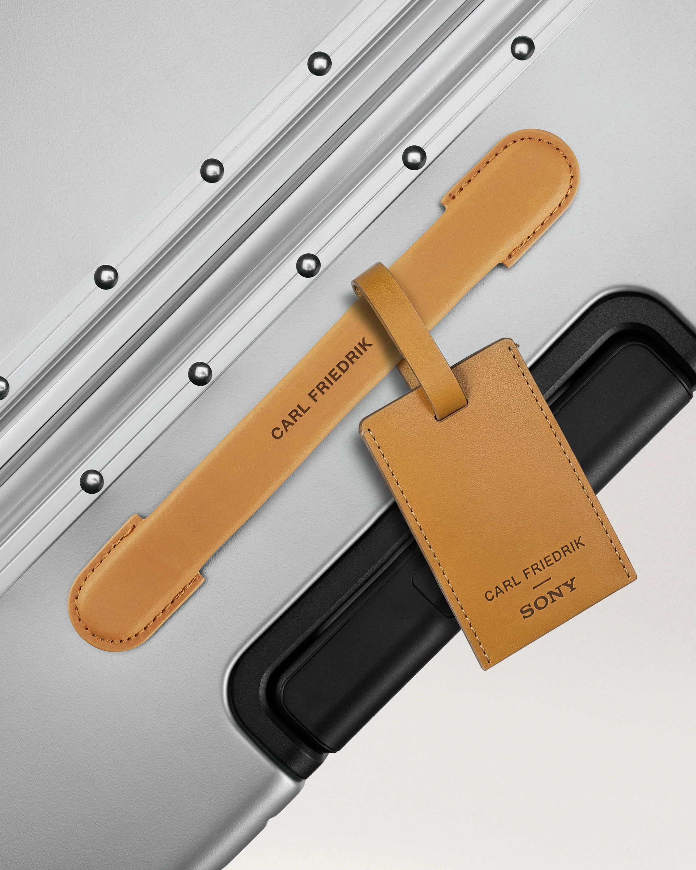 Premium Audio Travel Set - Image 17