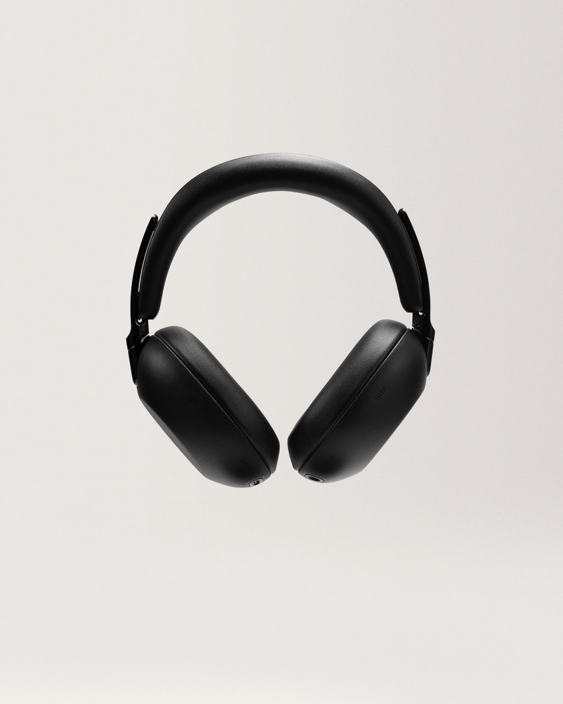 Premium Audio Travel Set - Image 2