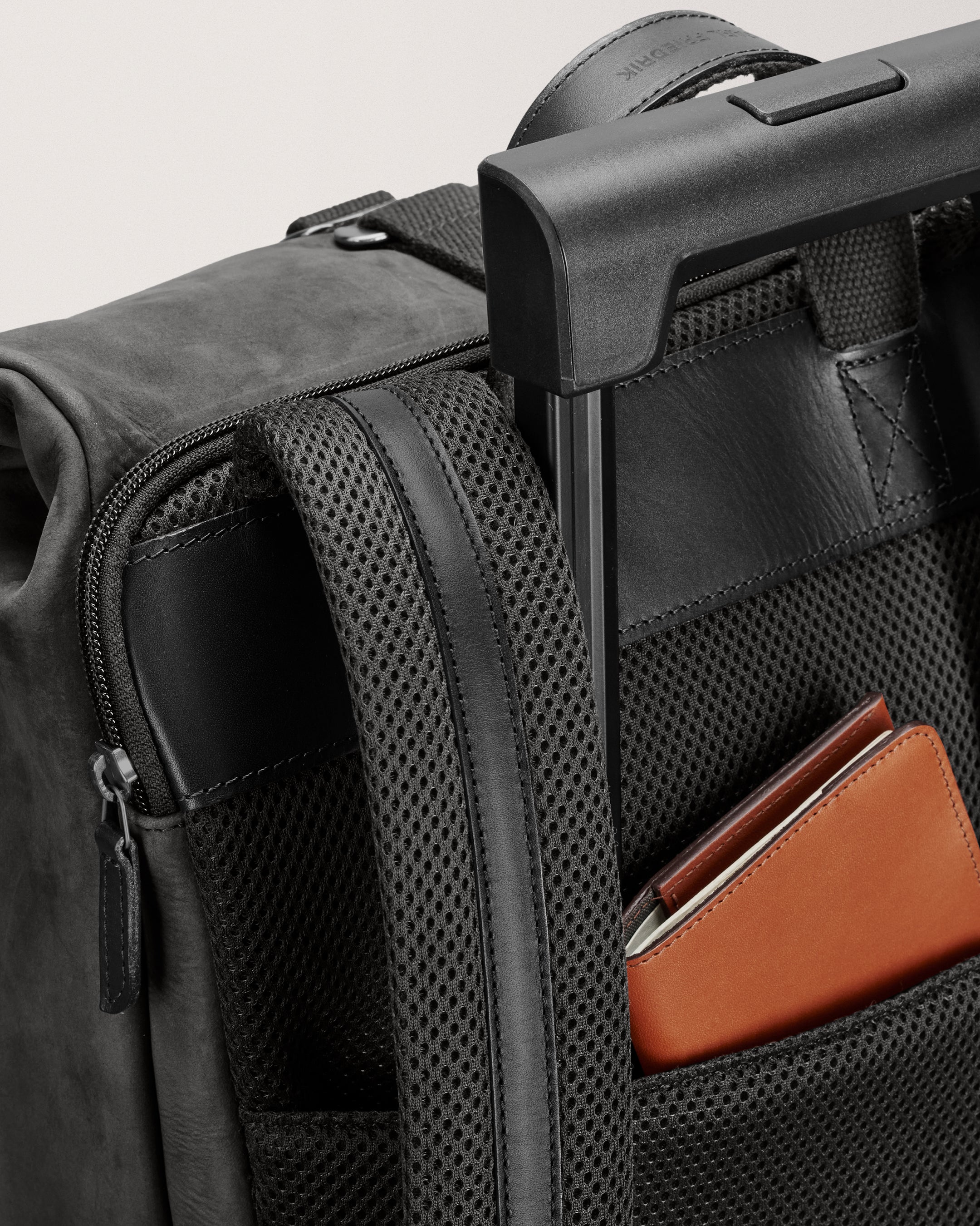 City-hopper Backpack - Return - Image 22