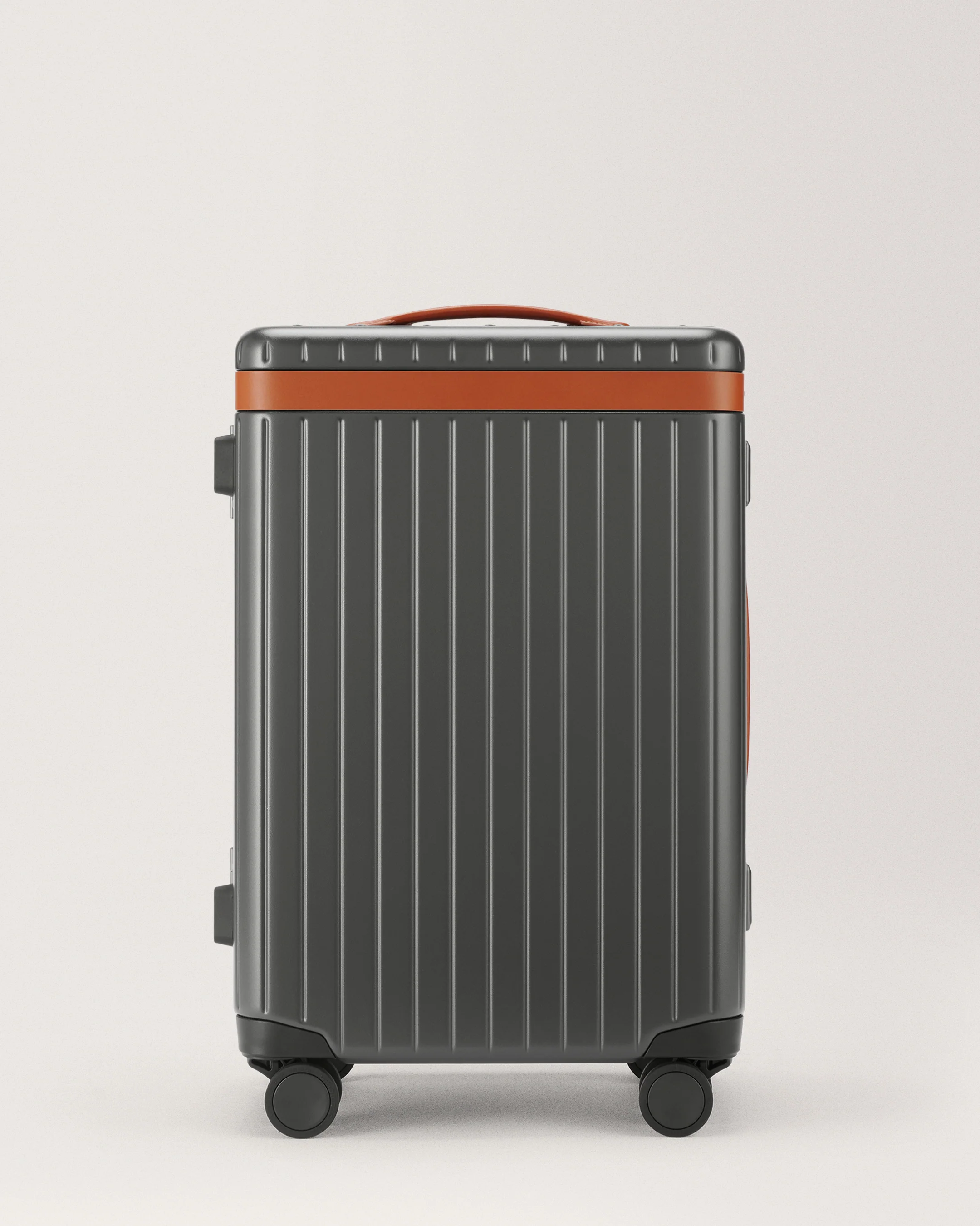 The Carry-on - Return - Image 39