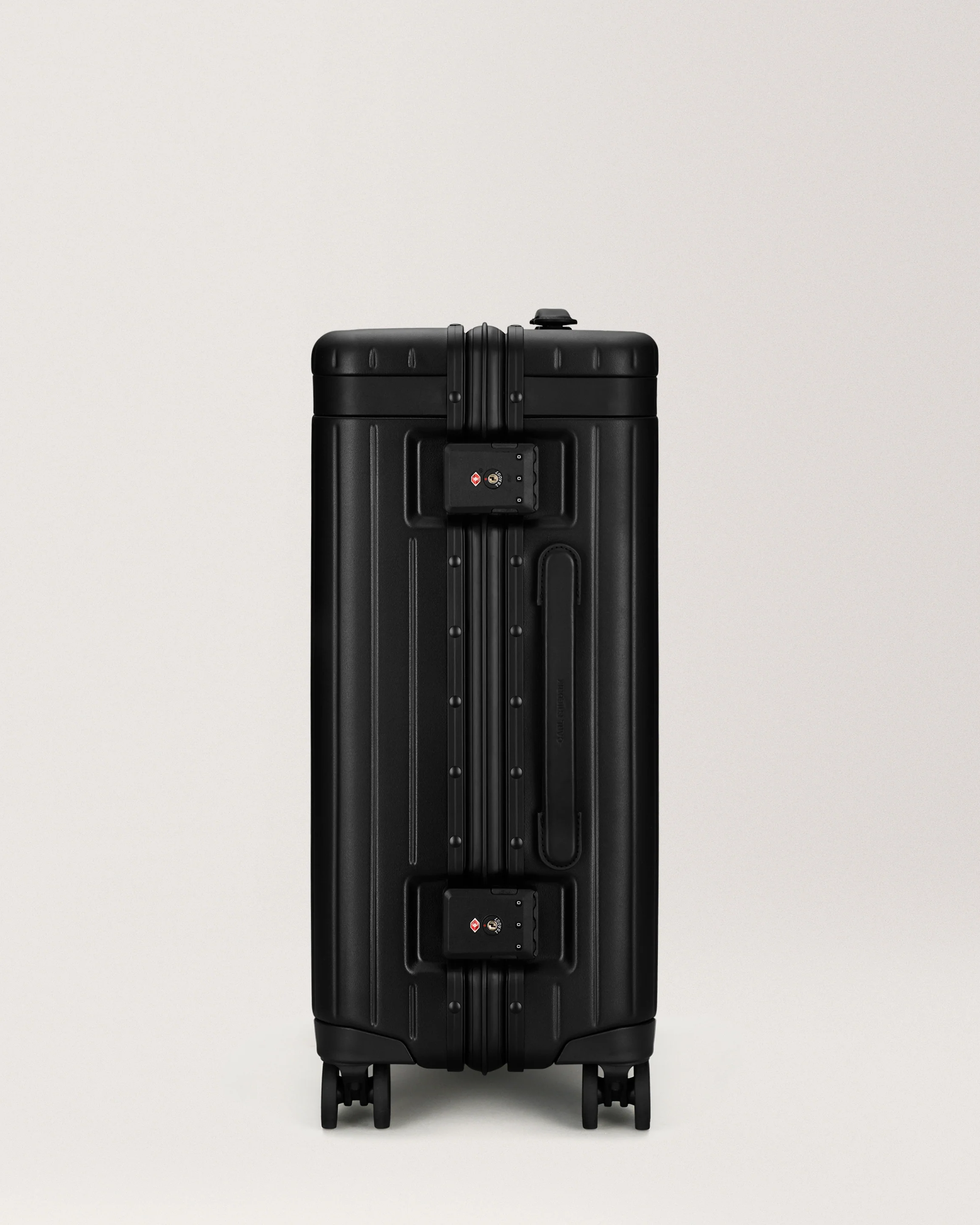 The Carry-on - Return - Image 46