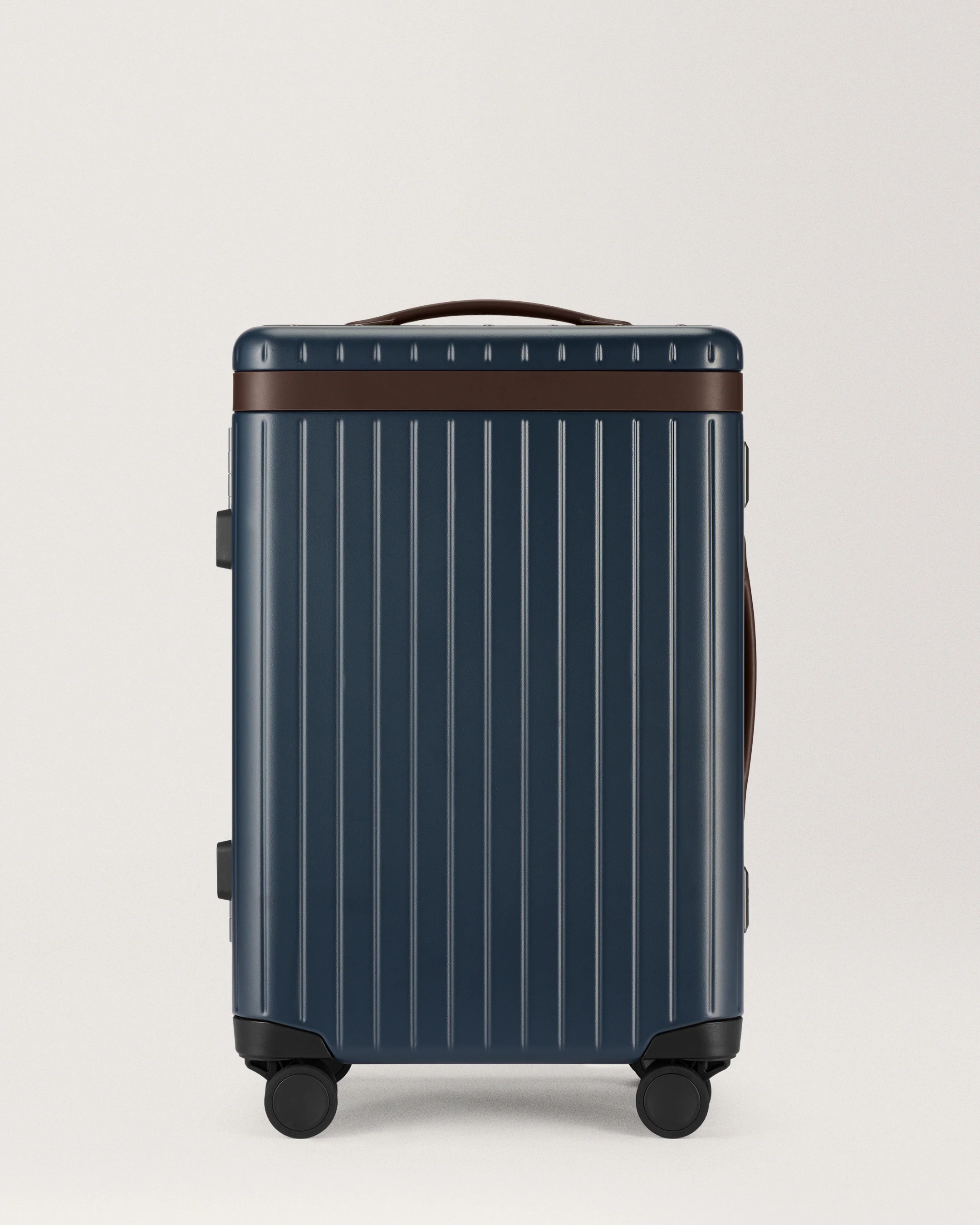 The Carry-on - Return - Image 57