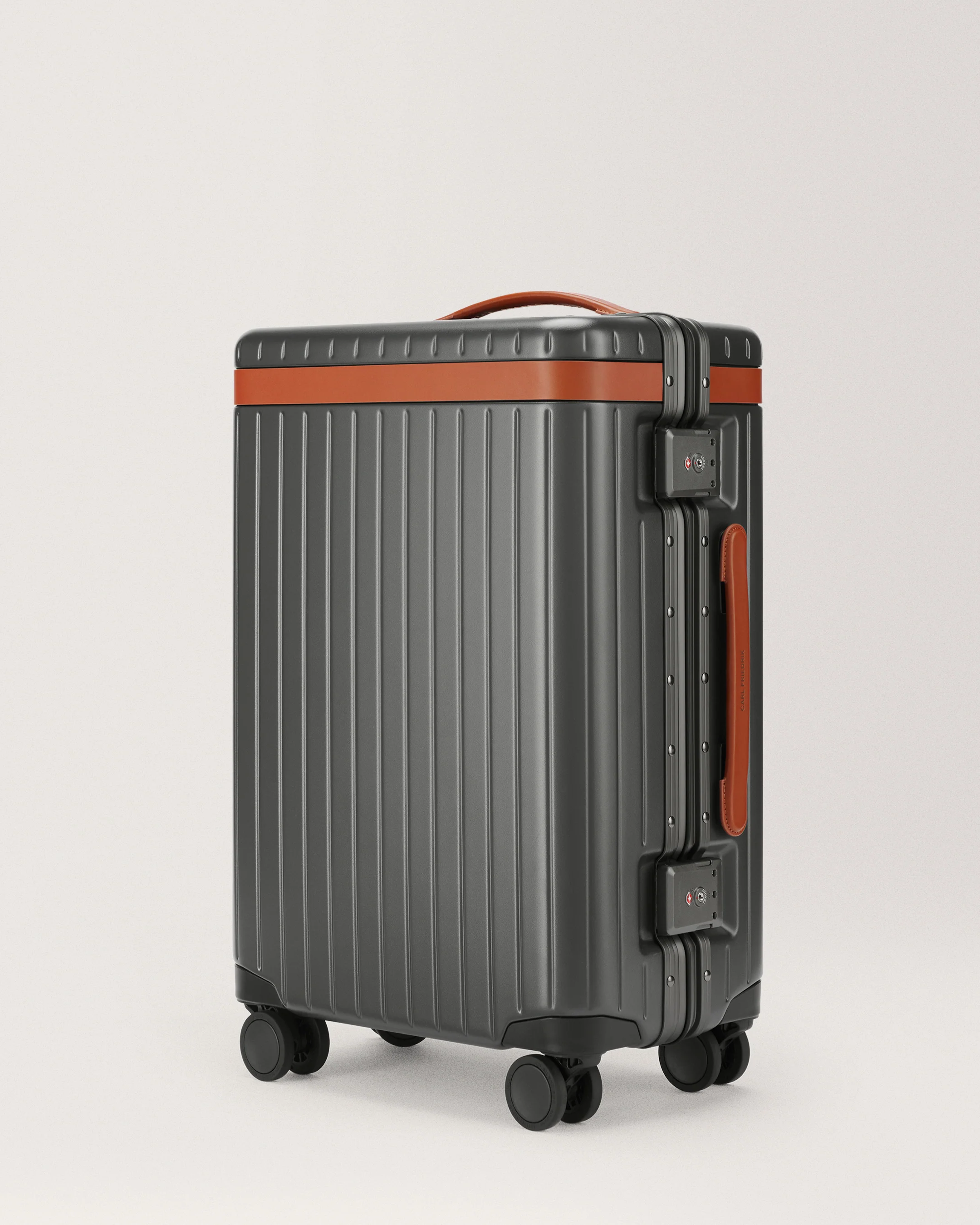 The Carry-on - Return - Image 41