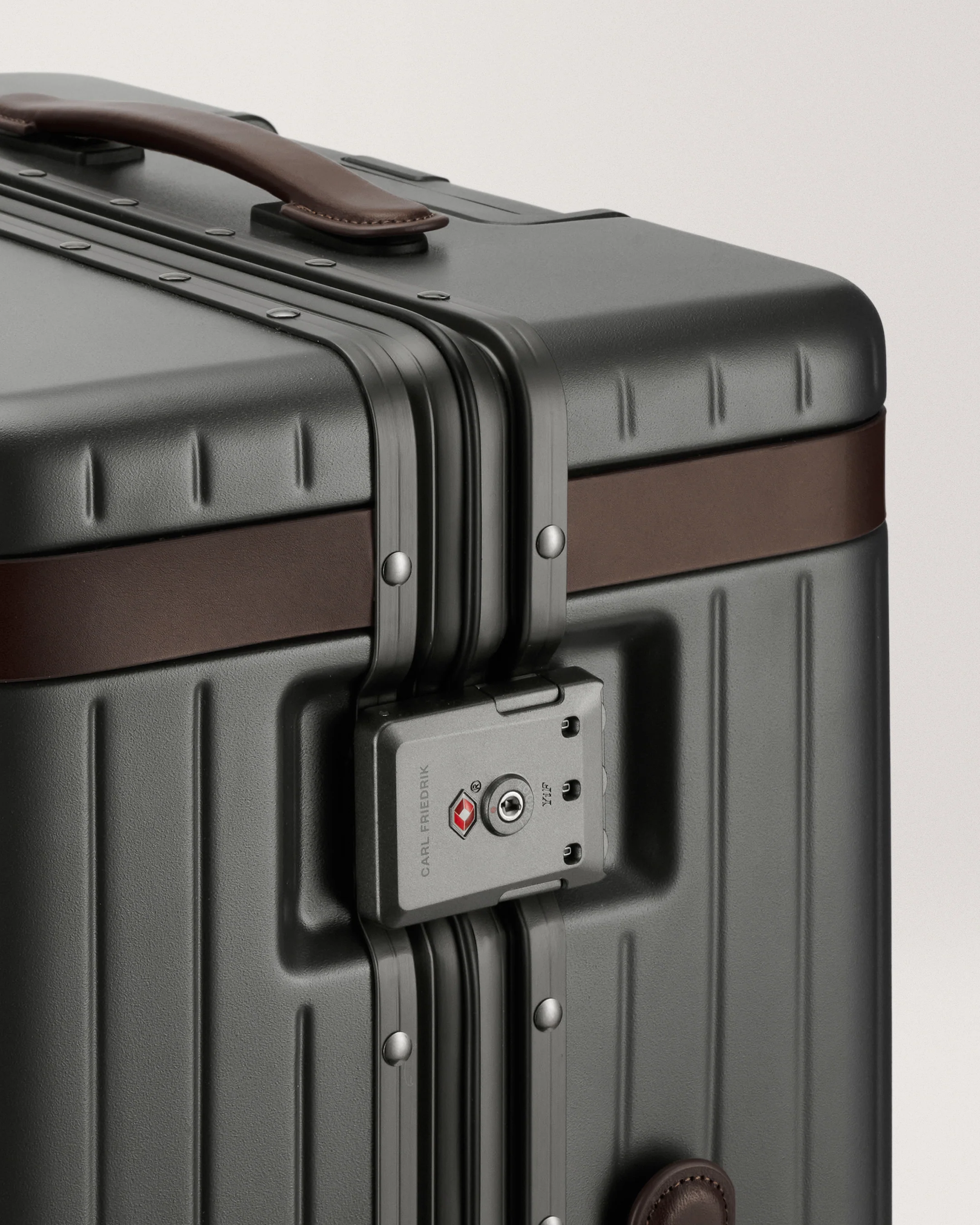 The Luggage Set - Image 30