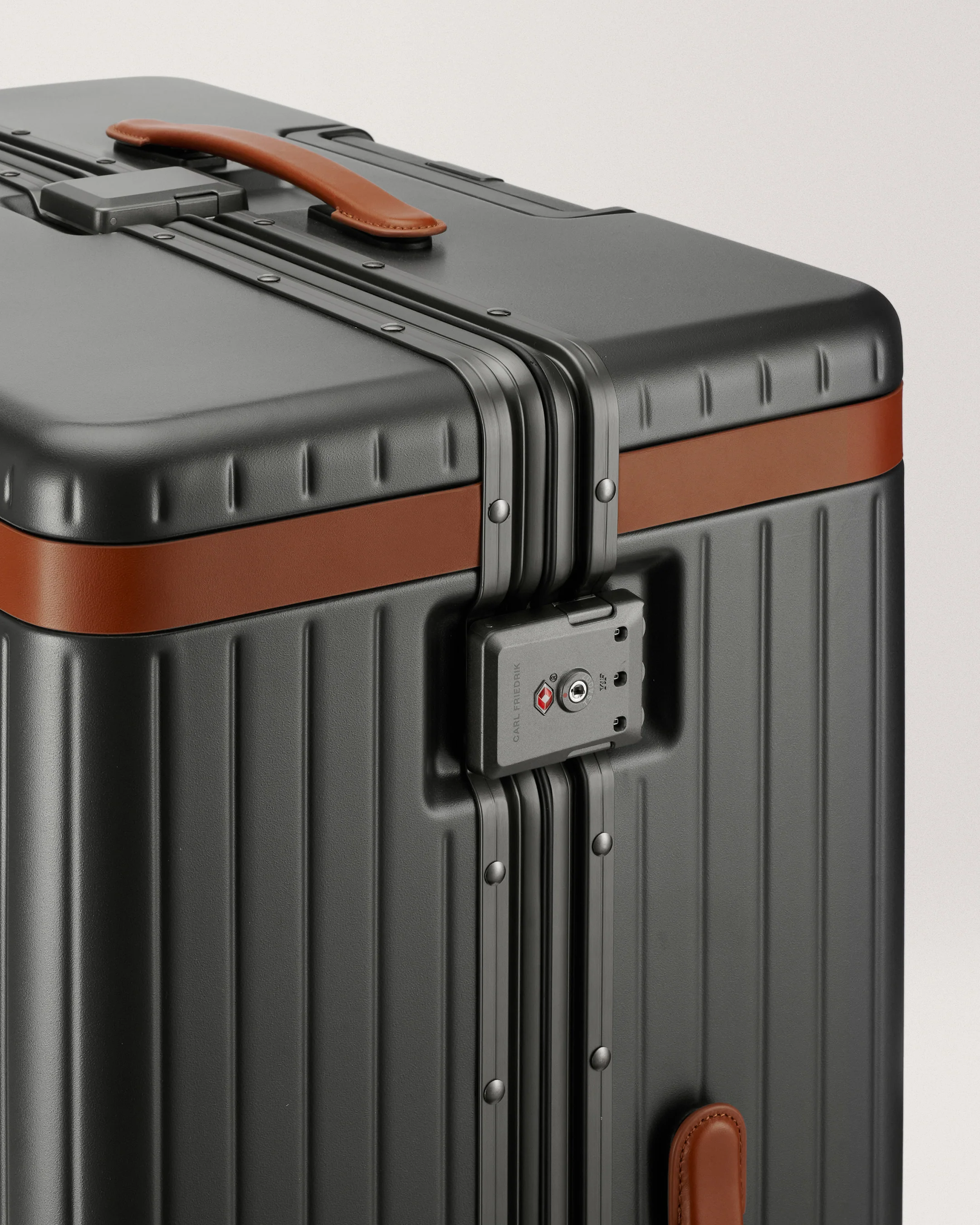 The Luggage Set - Image 41