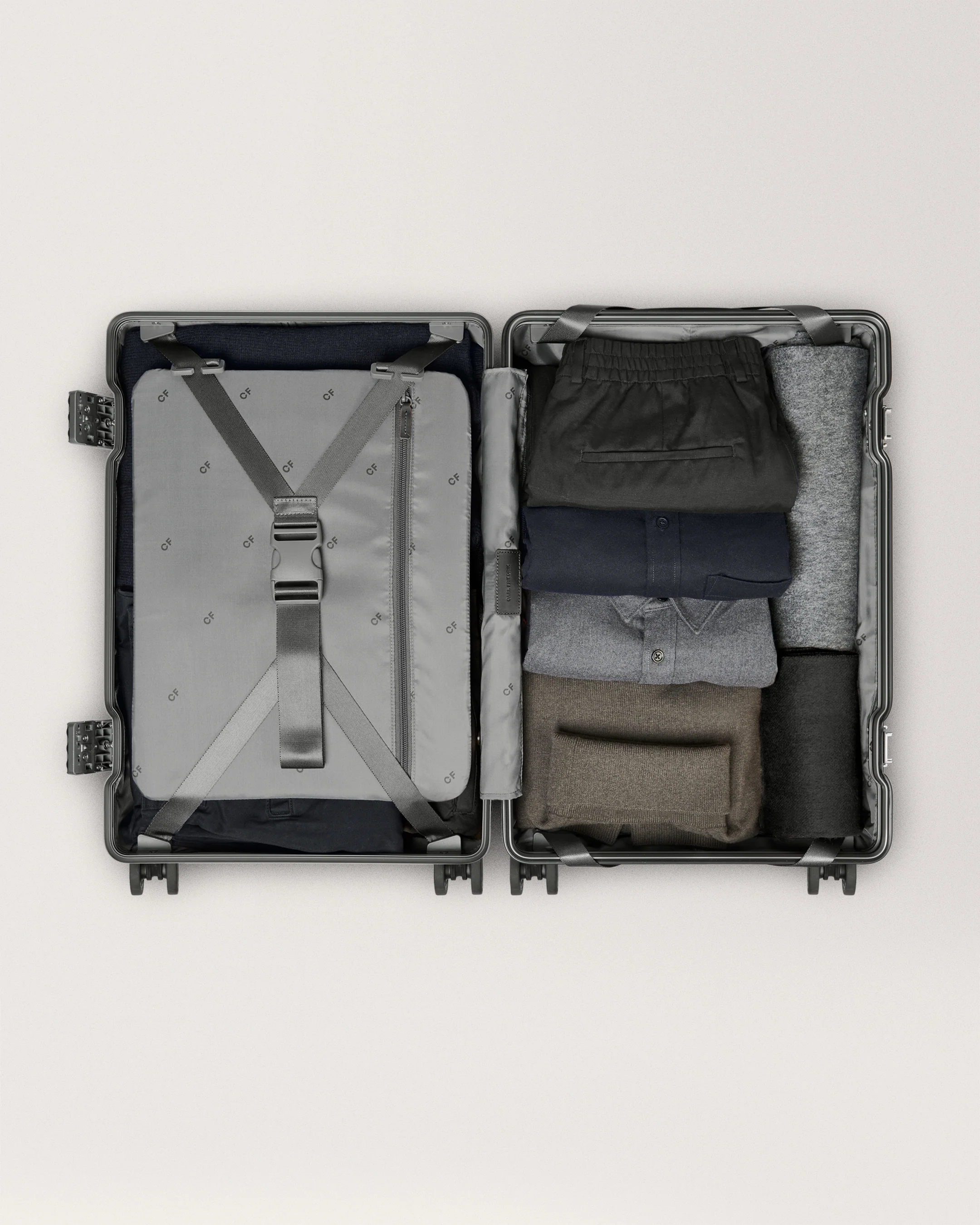 The Luggage Set - Image 53