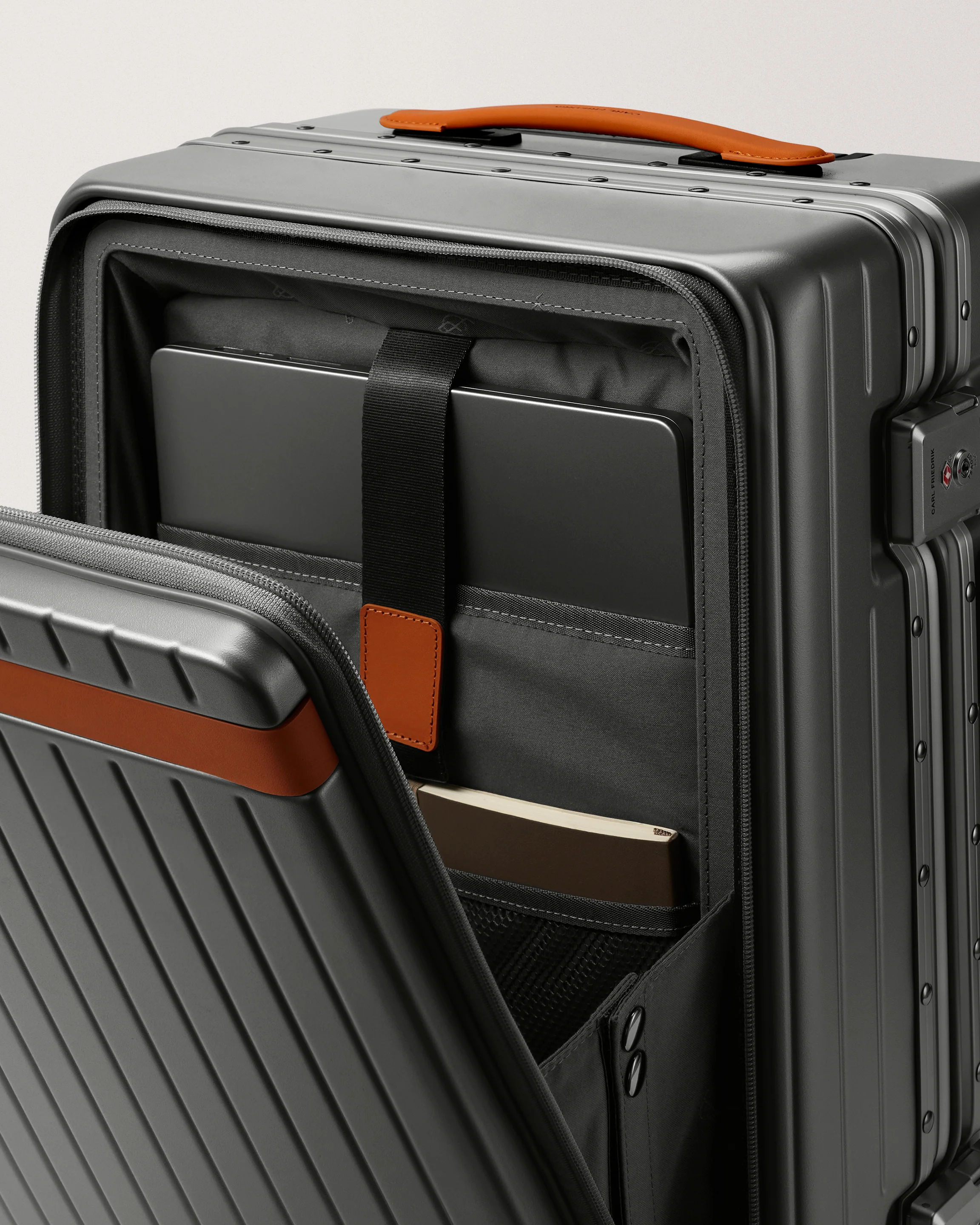 The Luggage Set - Image 64