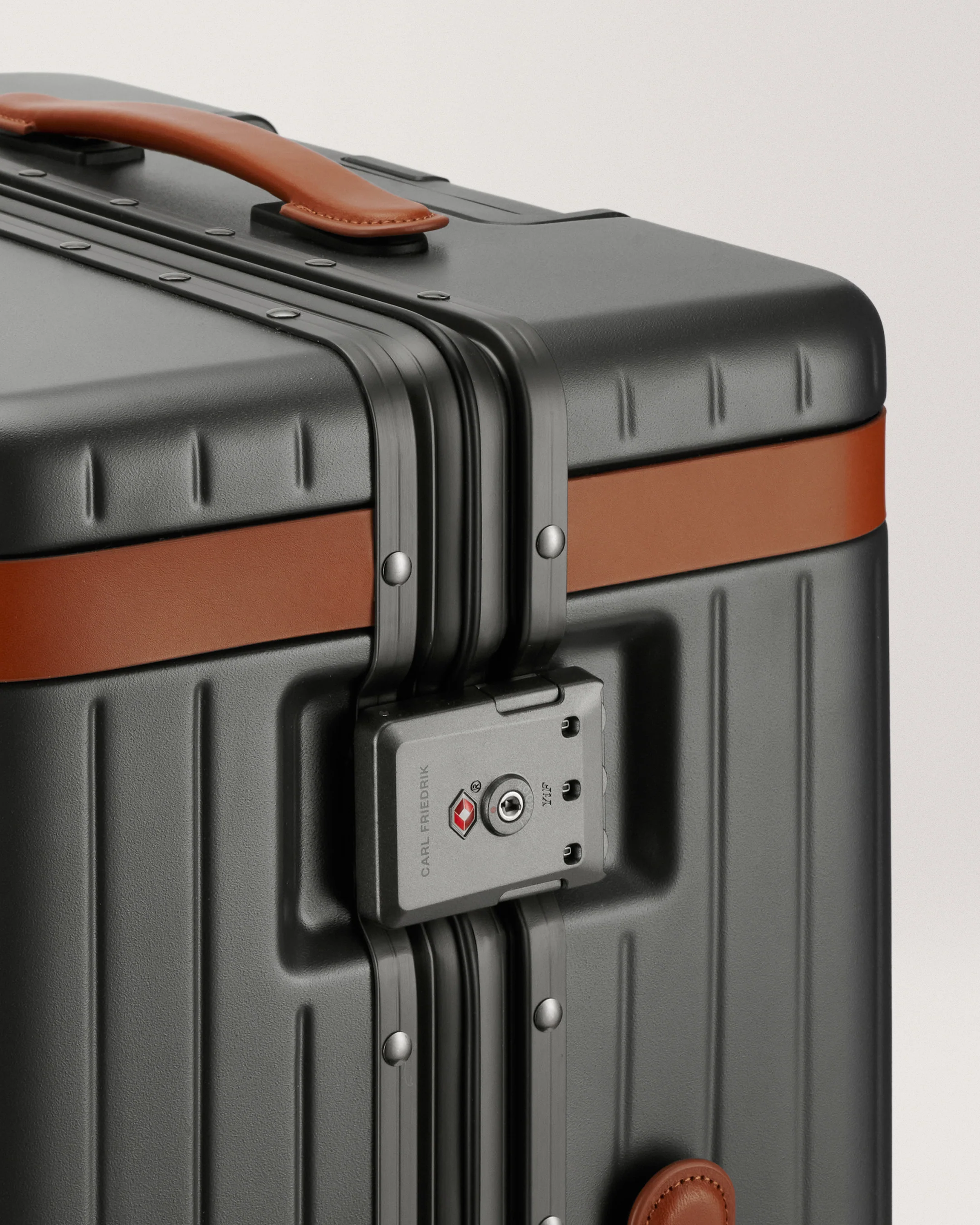 The Luggage Set - Image 8
