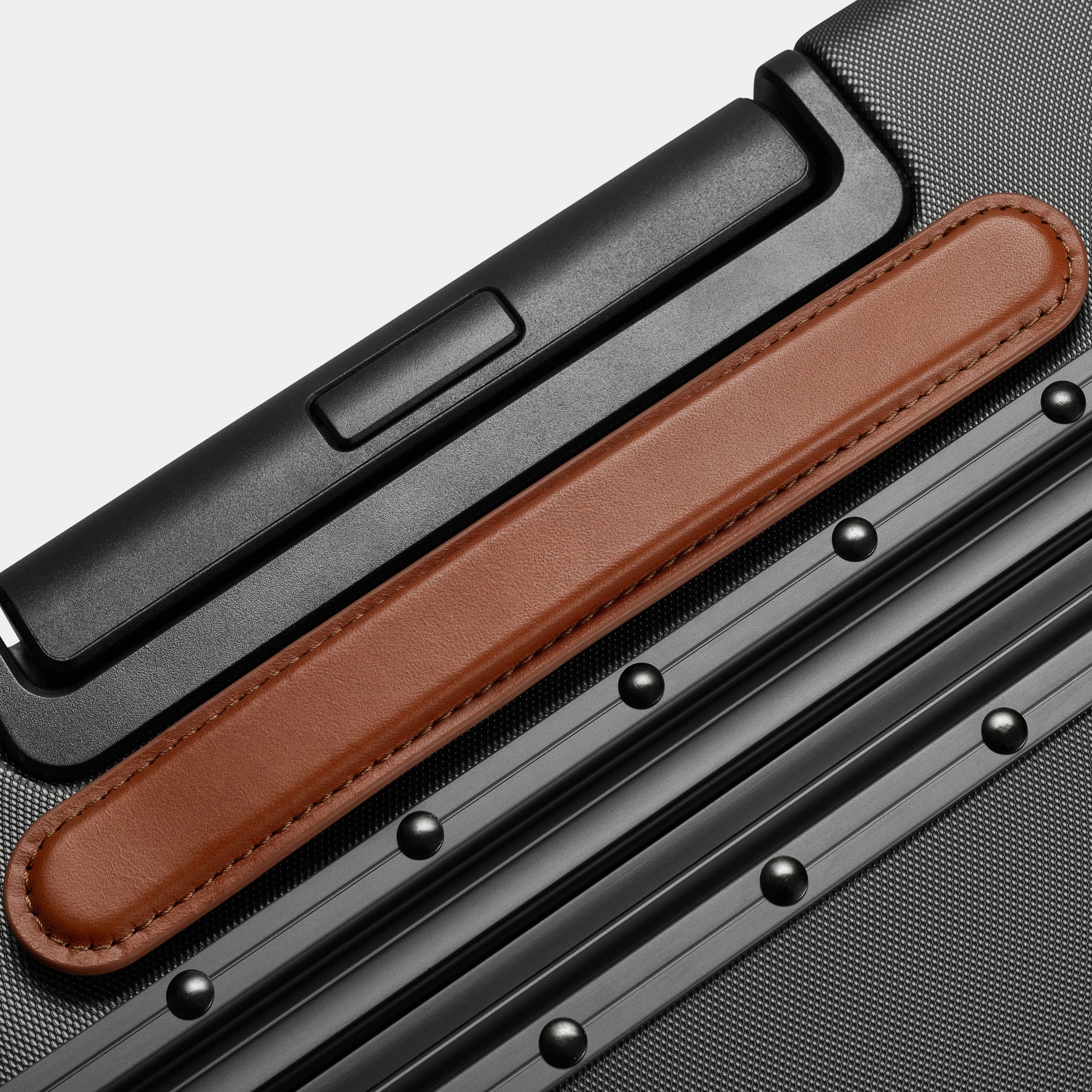 Luggage parts - Image 18