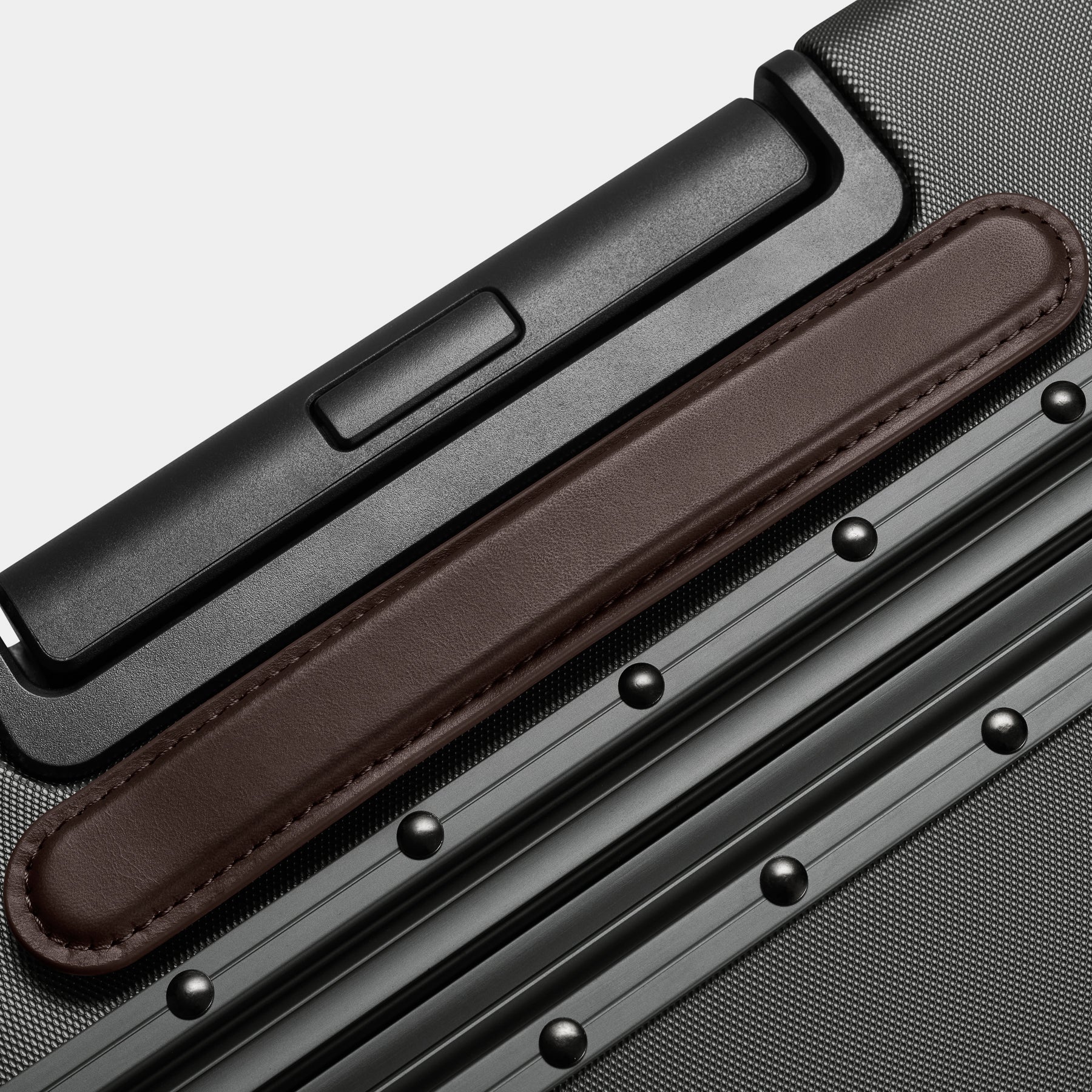 Luggage parts - Image 20
