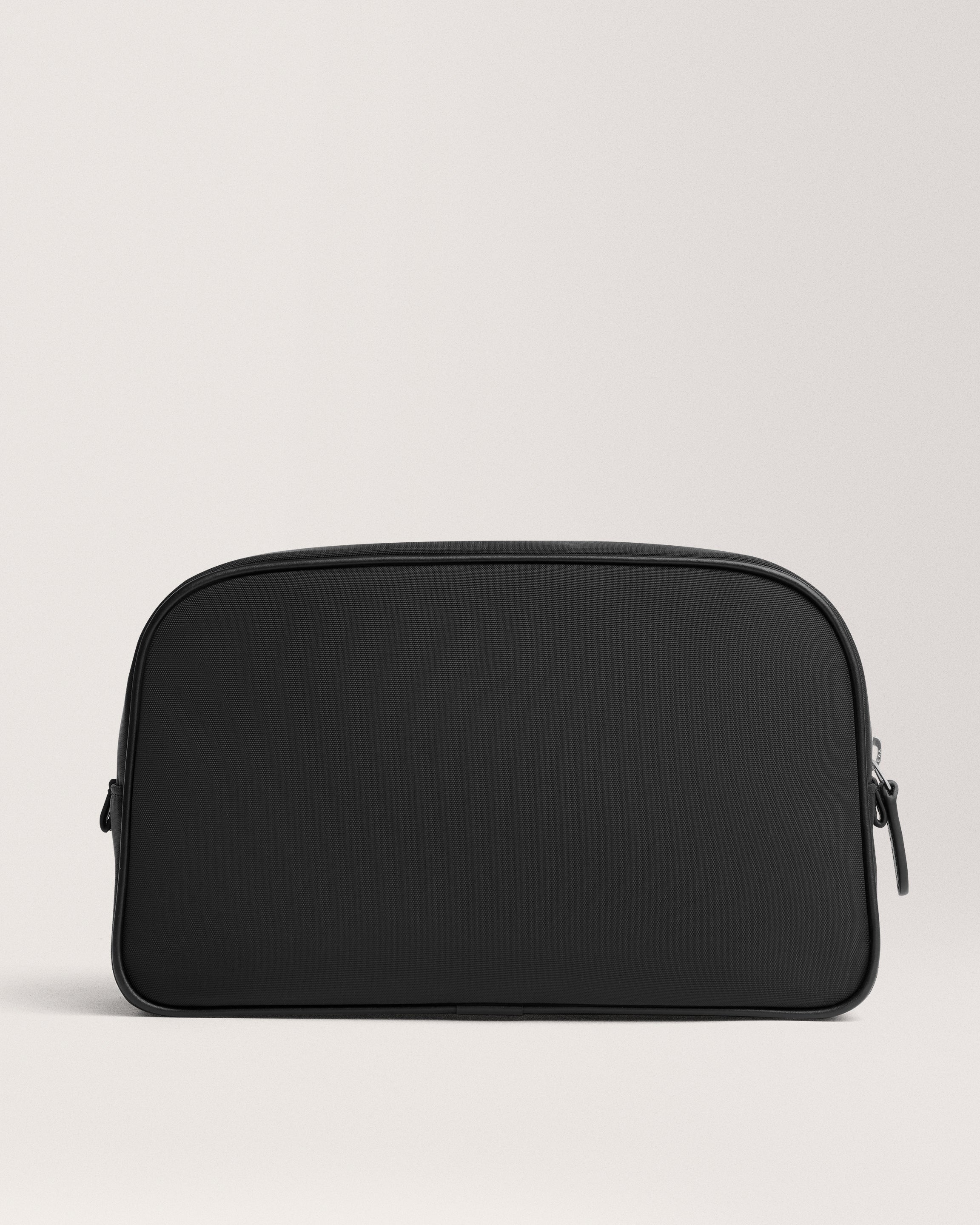 Technical Washbag - Image 4