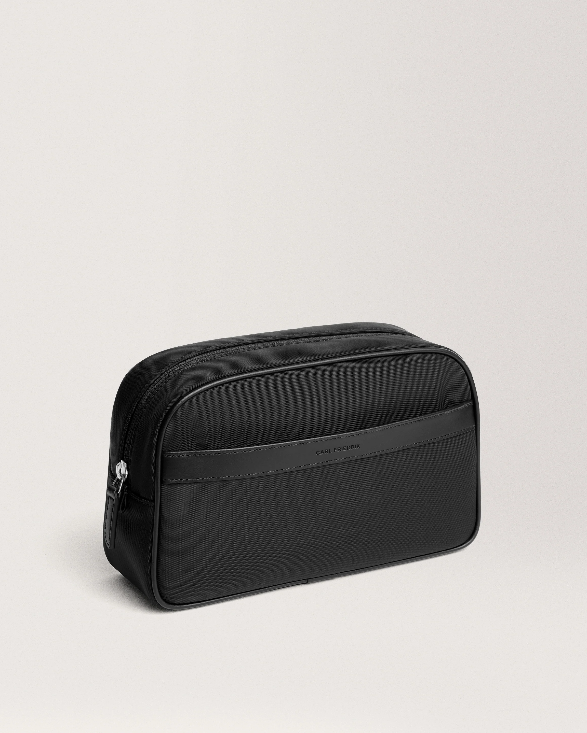 Technical Washbag - Image 5