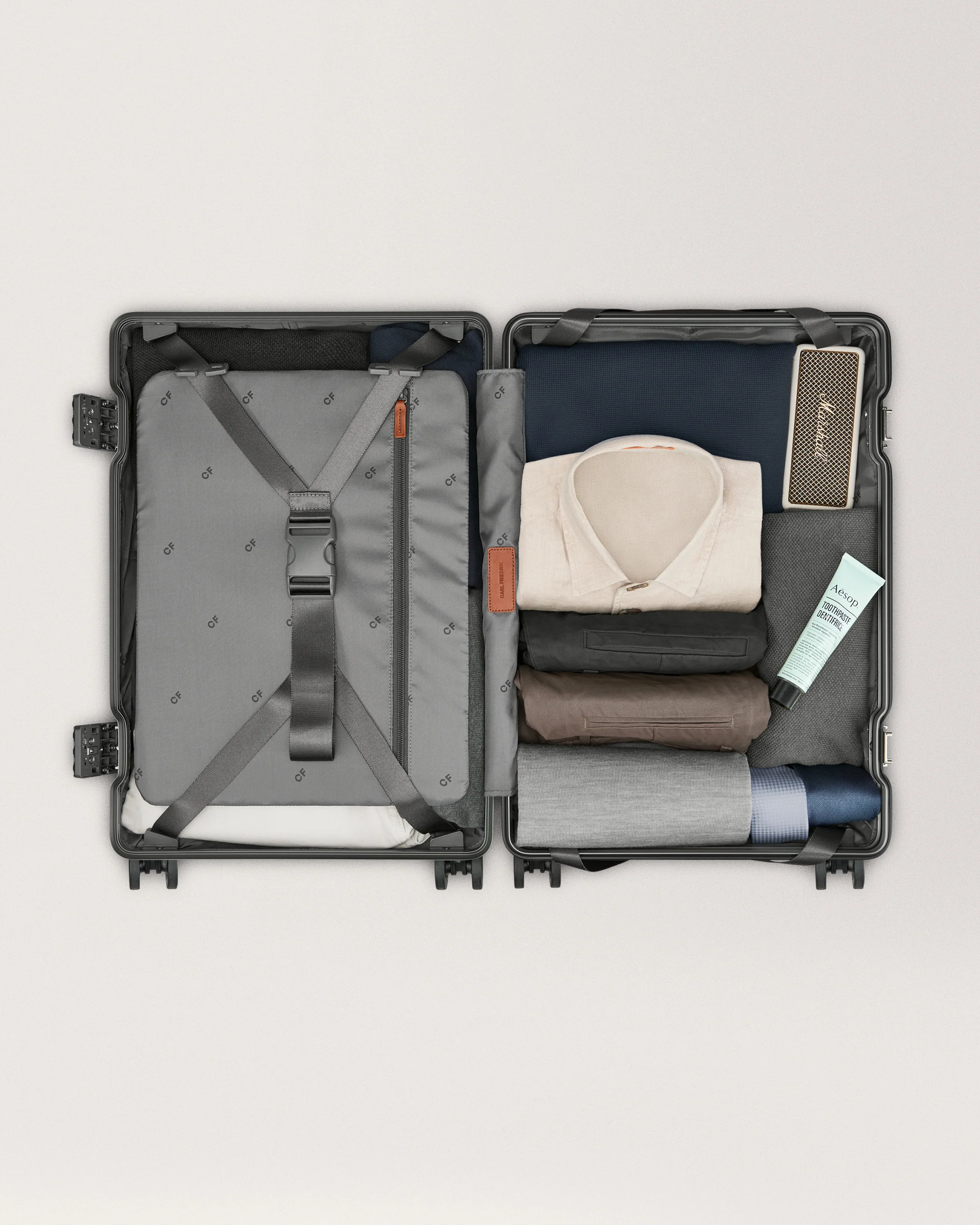 The Carry-on - Return - Image 14