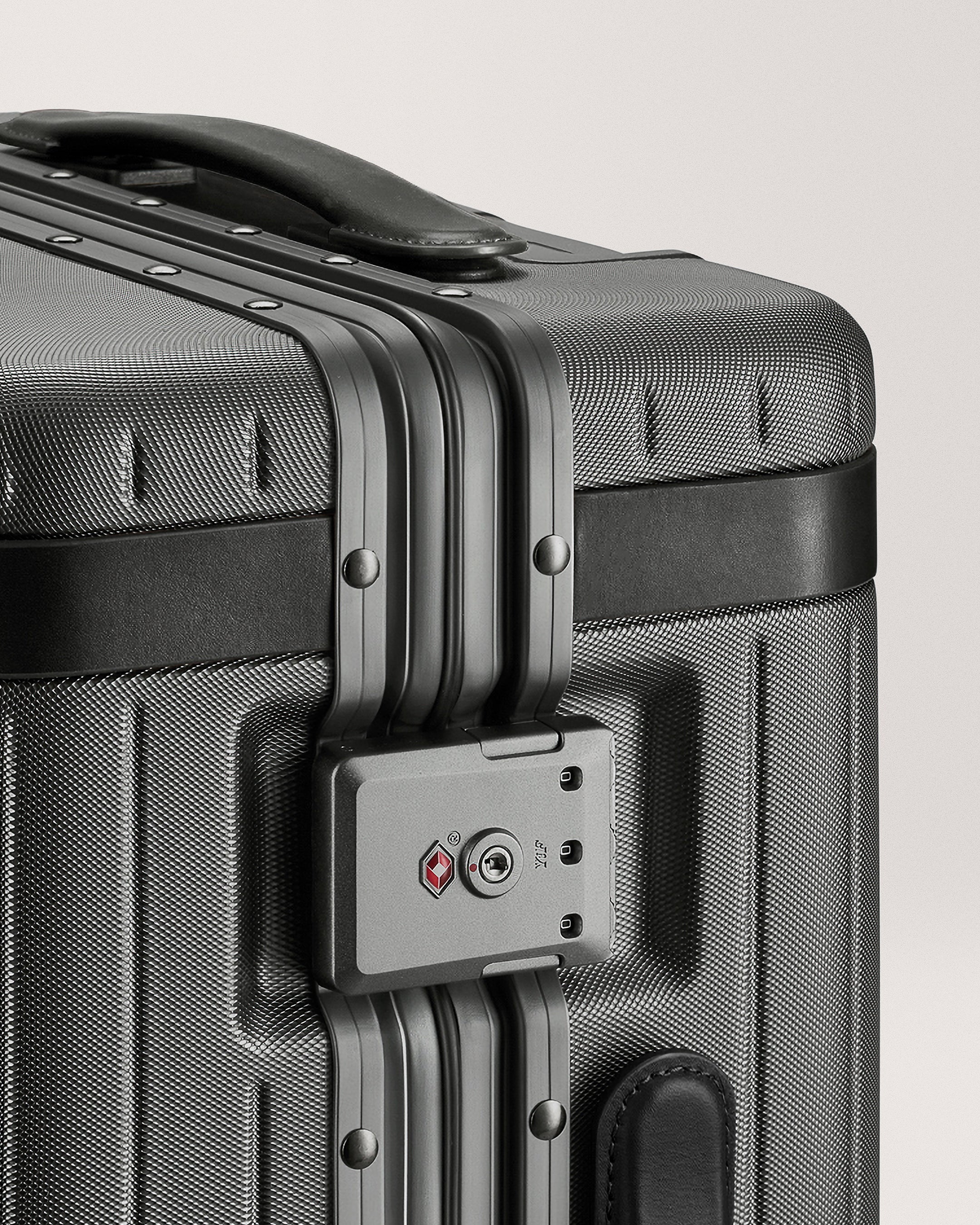 The Carry-on - Return - Image 56