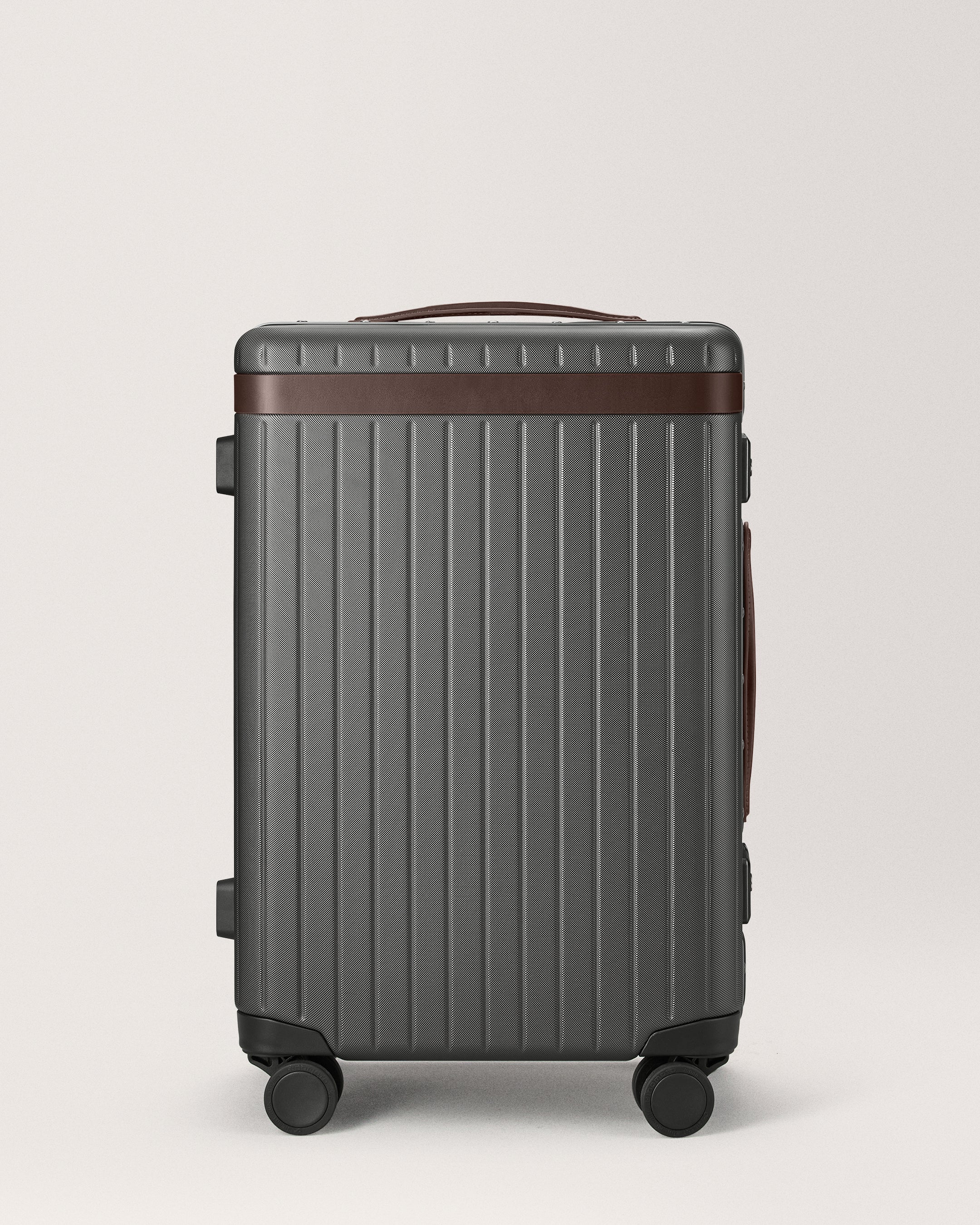 The Carry-on - Return - Image 44