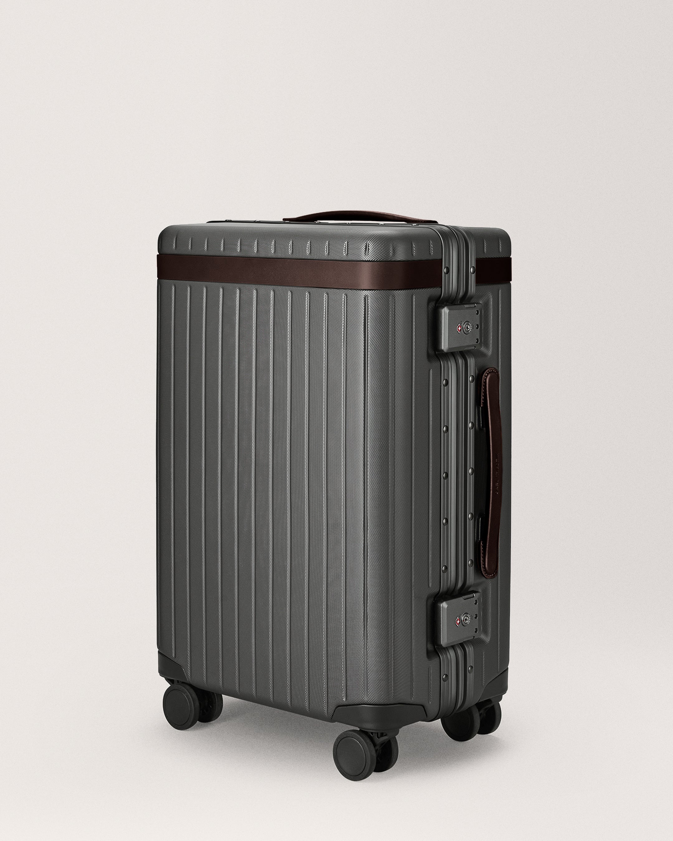 The Carry-on - Return - Image 47