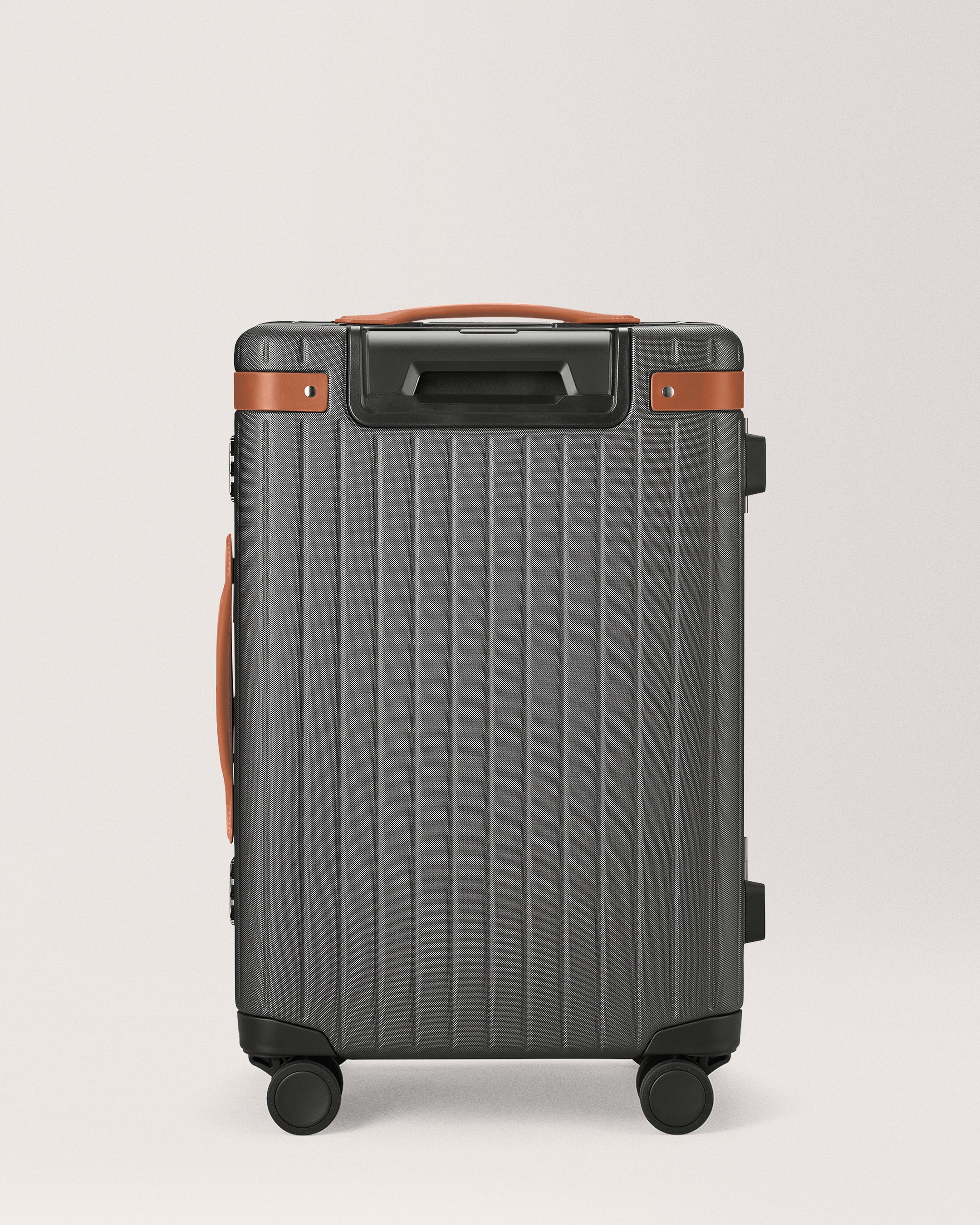 The Carry-on - Return - Image 38