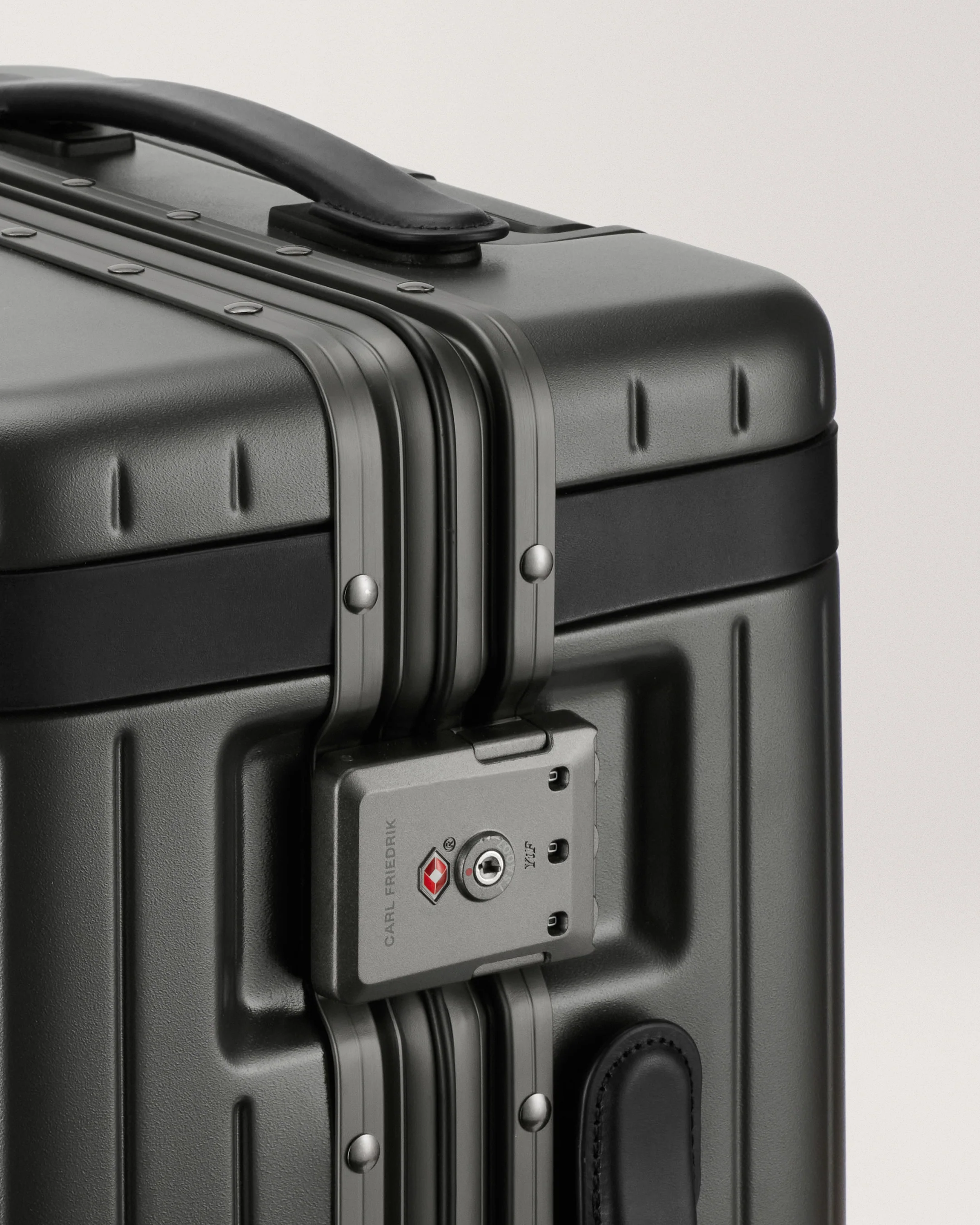 The Carry-on - Image 5