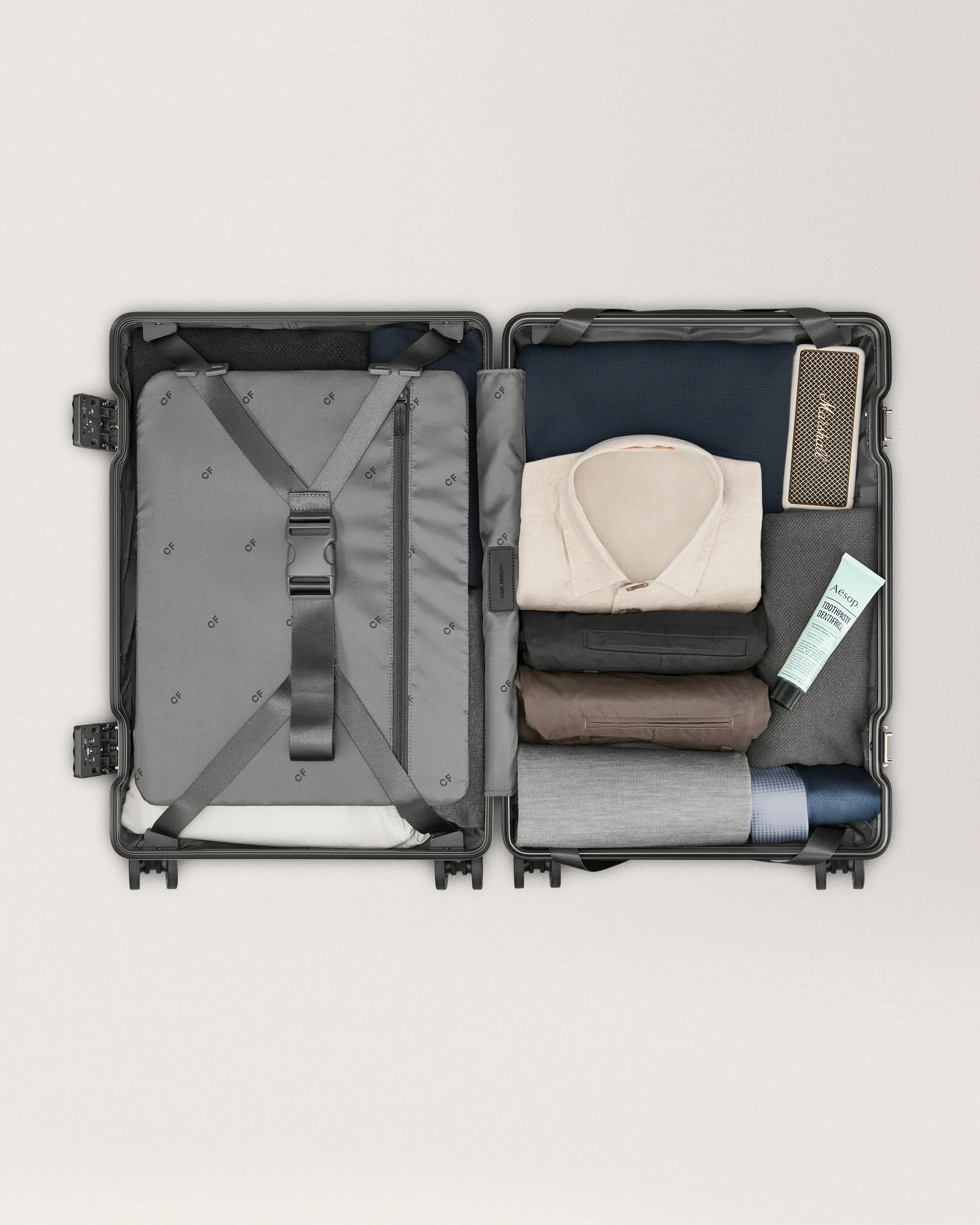 The Carry-on - Return - Image 23