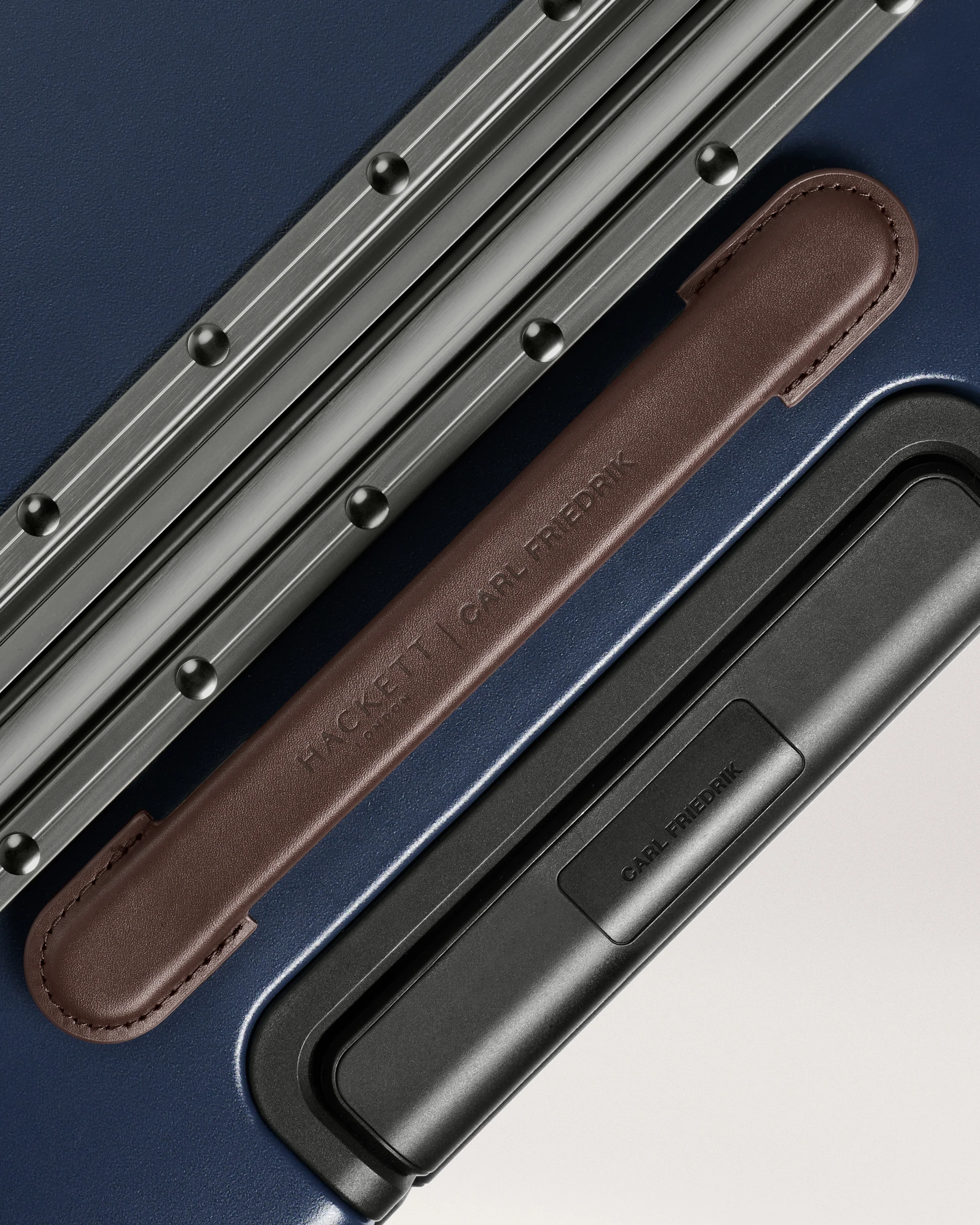 The Carry-on - Image 36