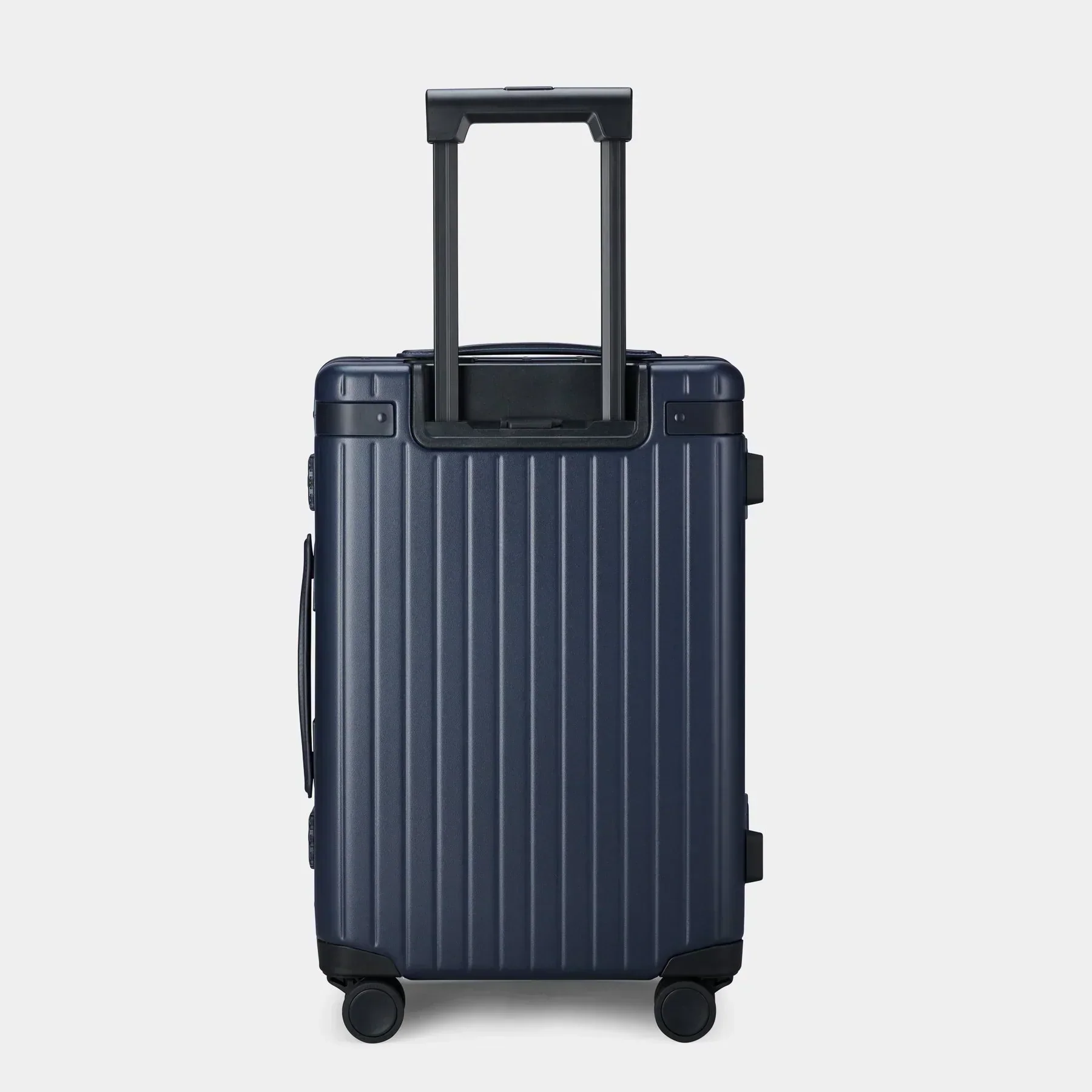 The Carry-on - Return - Image 3