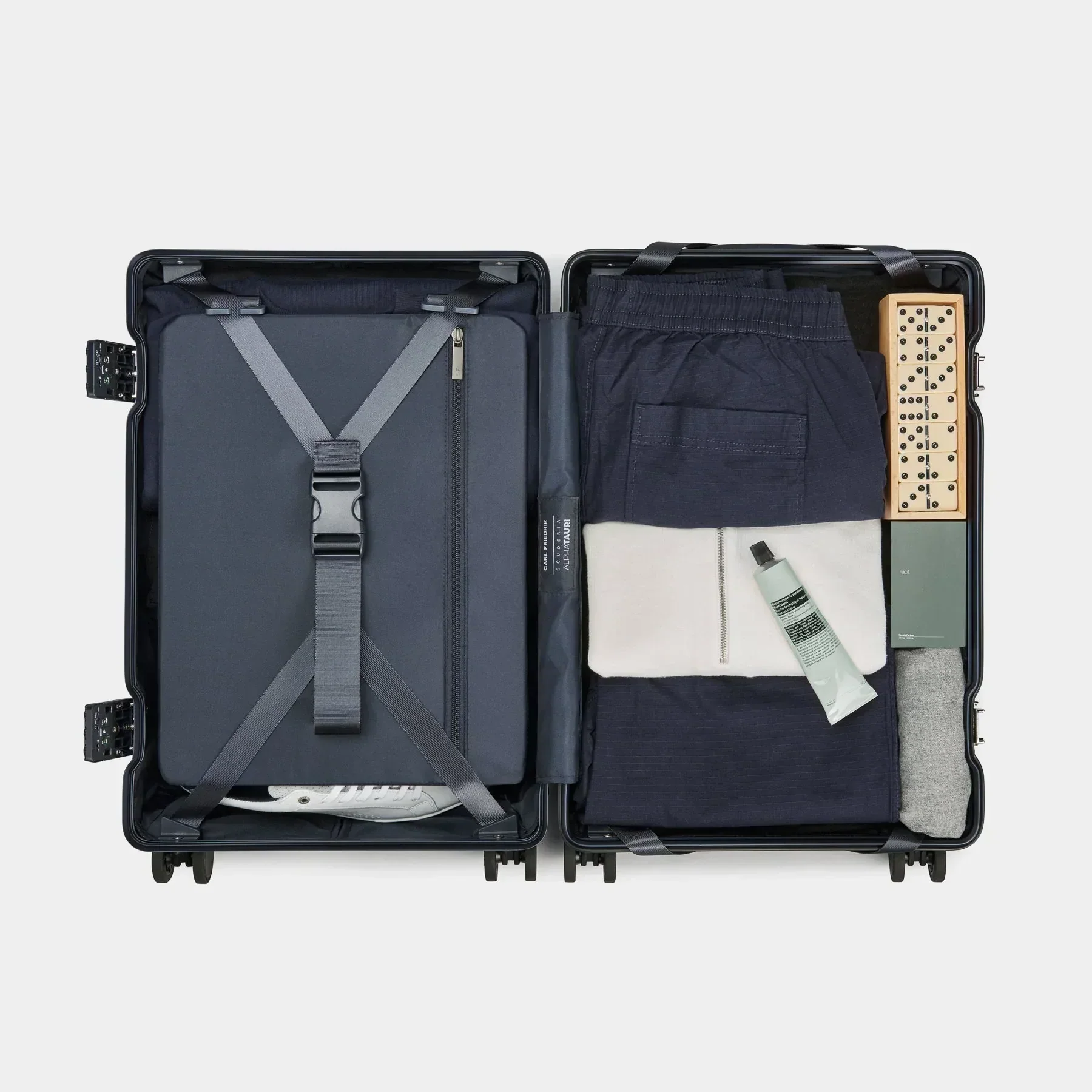 The Carry-on - Return - Image 9