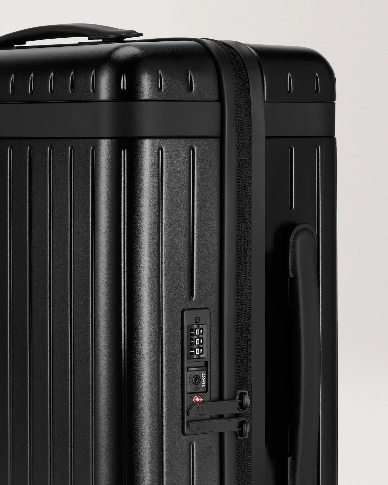 The Carry-on - Image 13