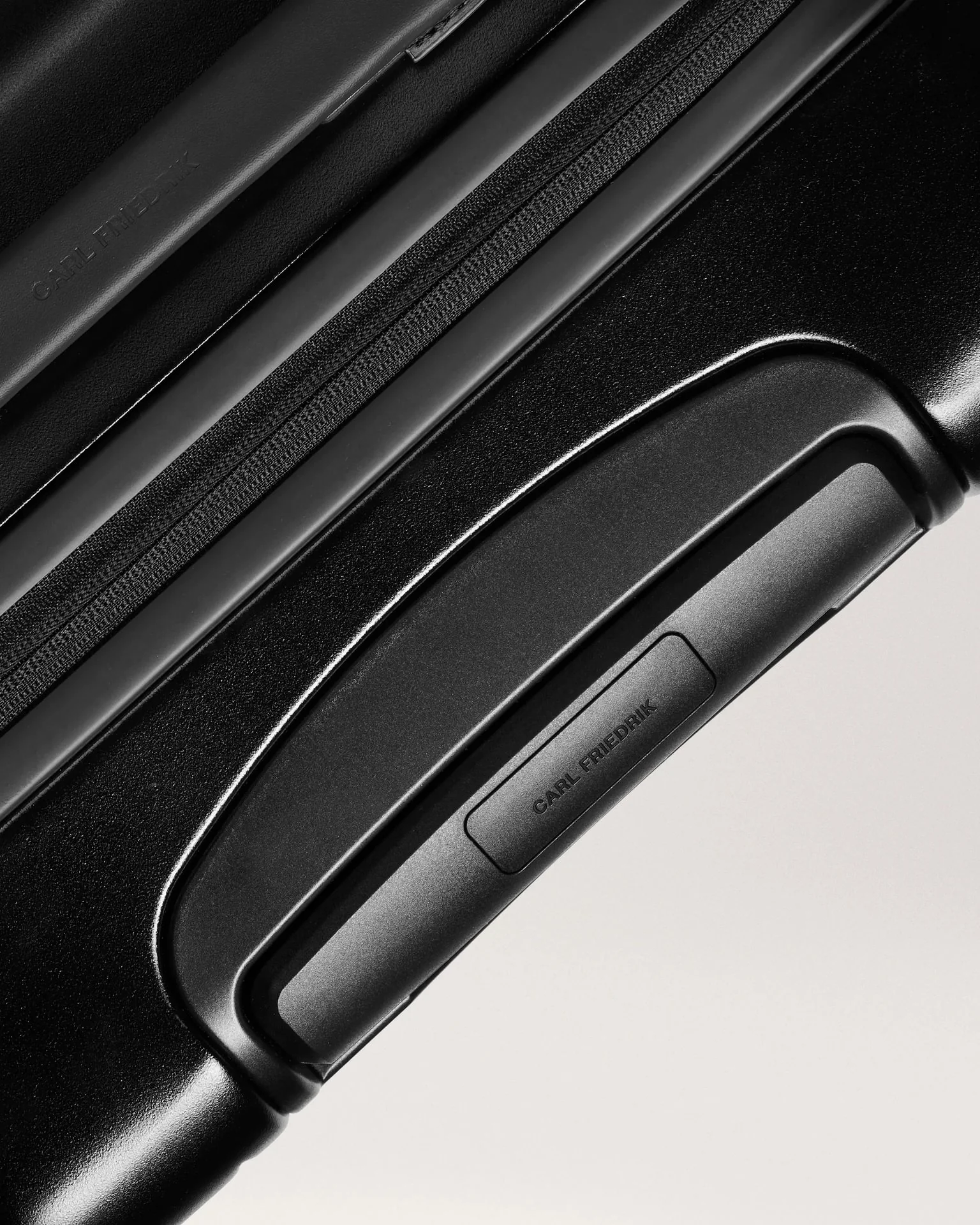 The Carry-on - Image 14