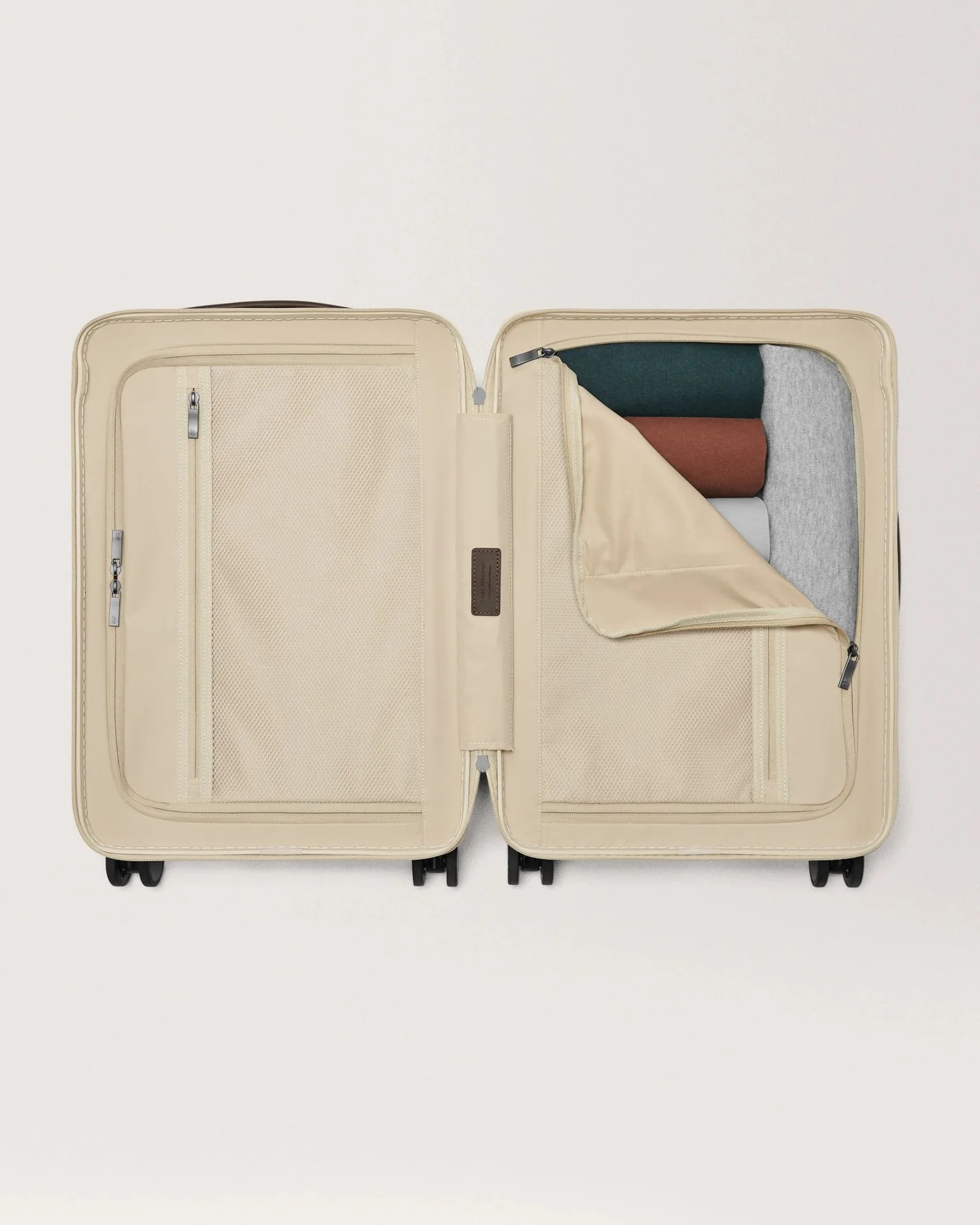 The Carry-on - Image 8