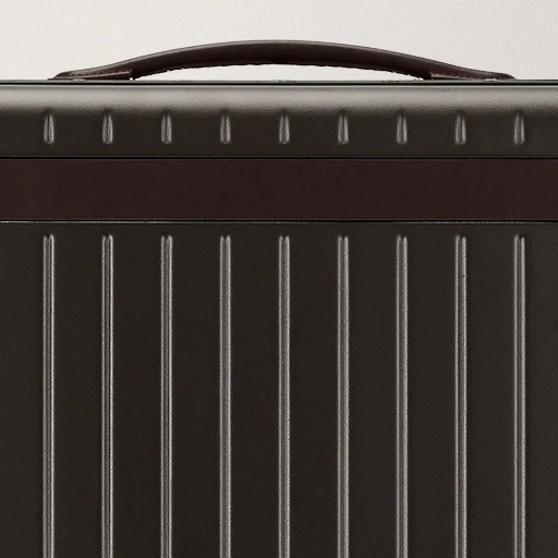 The Carry-on - Image 101