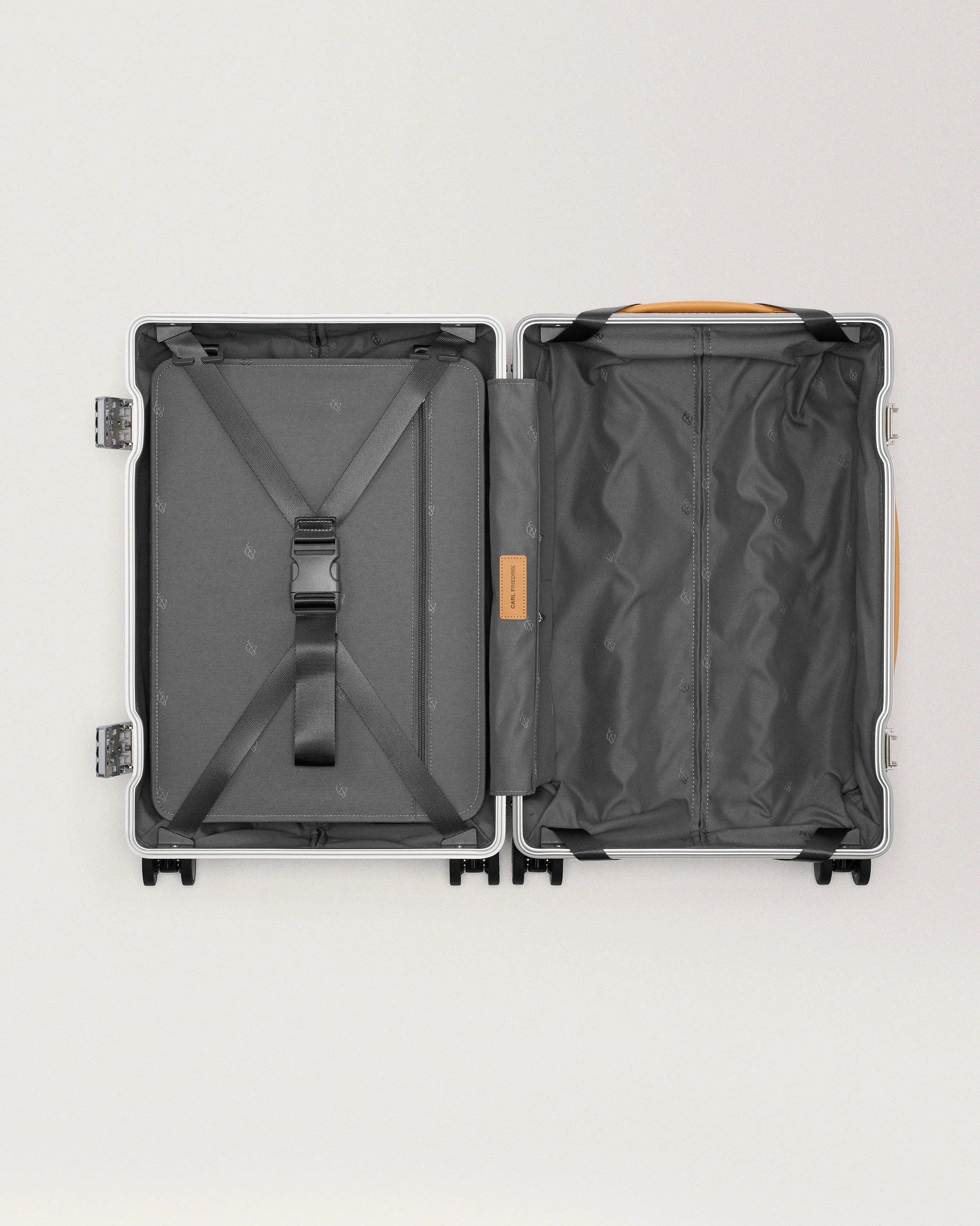 The Carry-on - Image 108