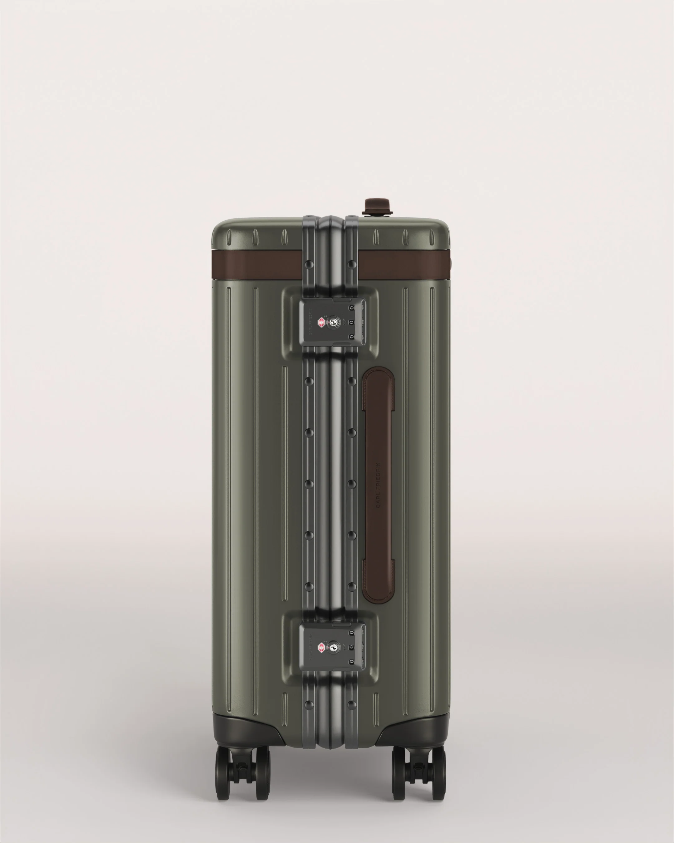 The Carry-on - Image 40