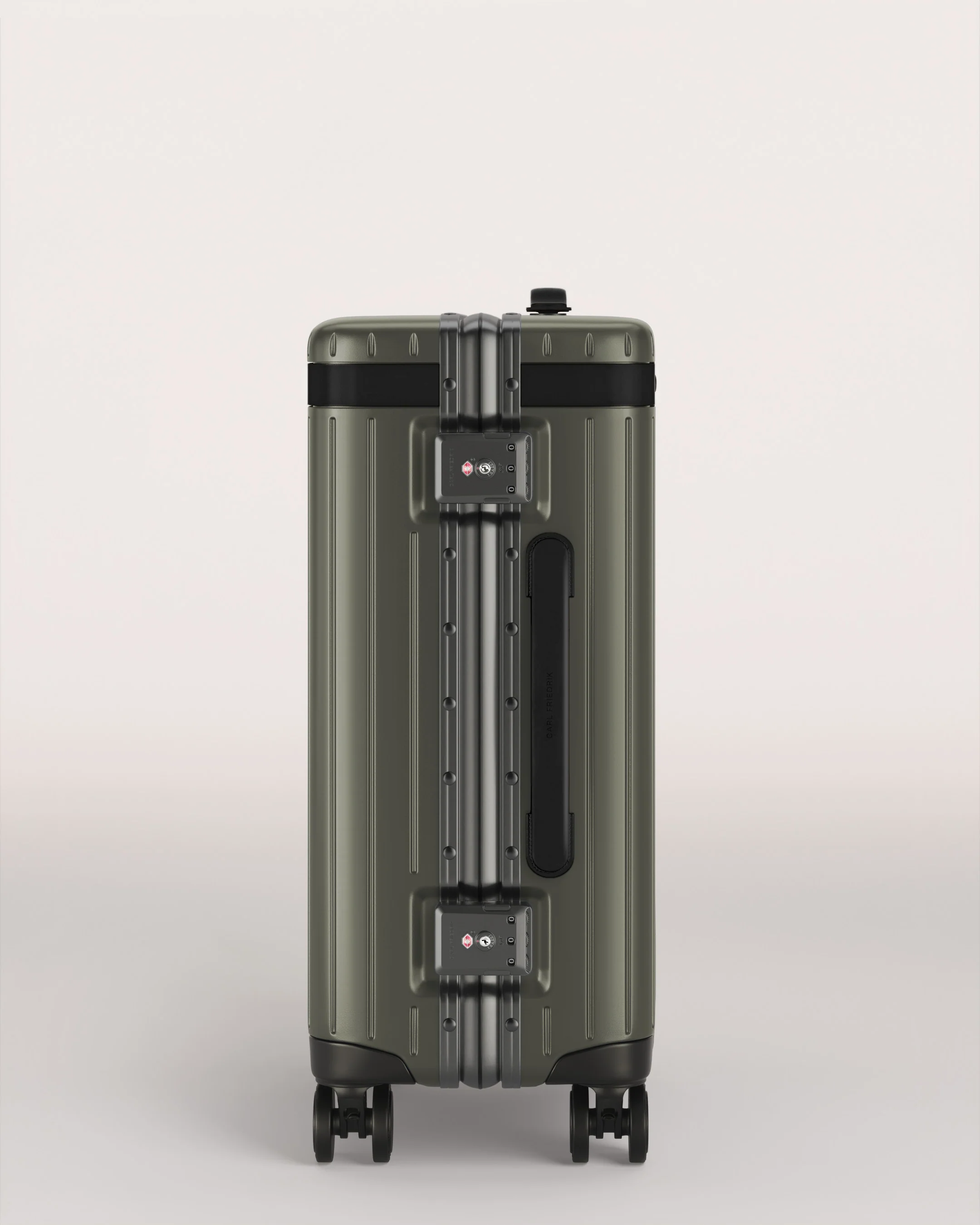 The Carry-on - Image 45