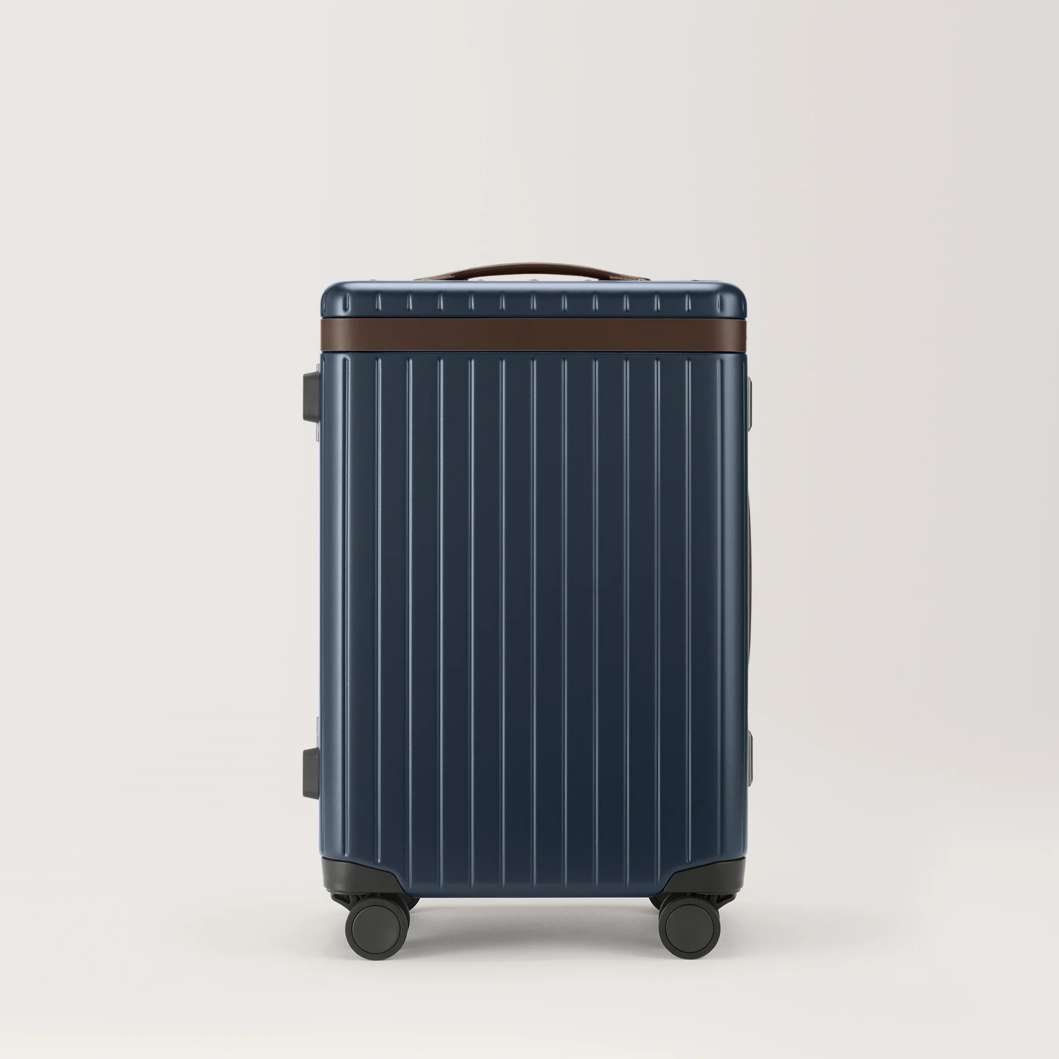 The Carry-on - Image 70