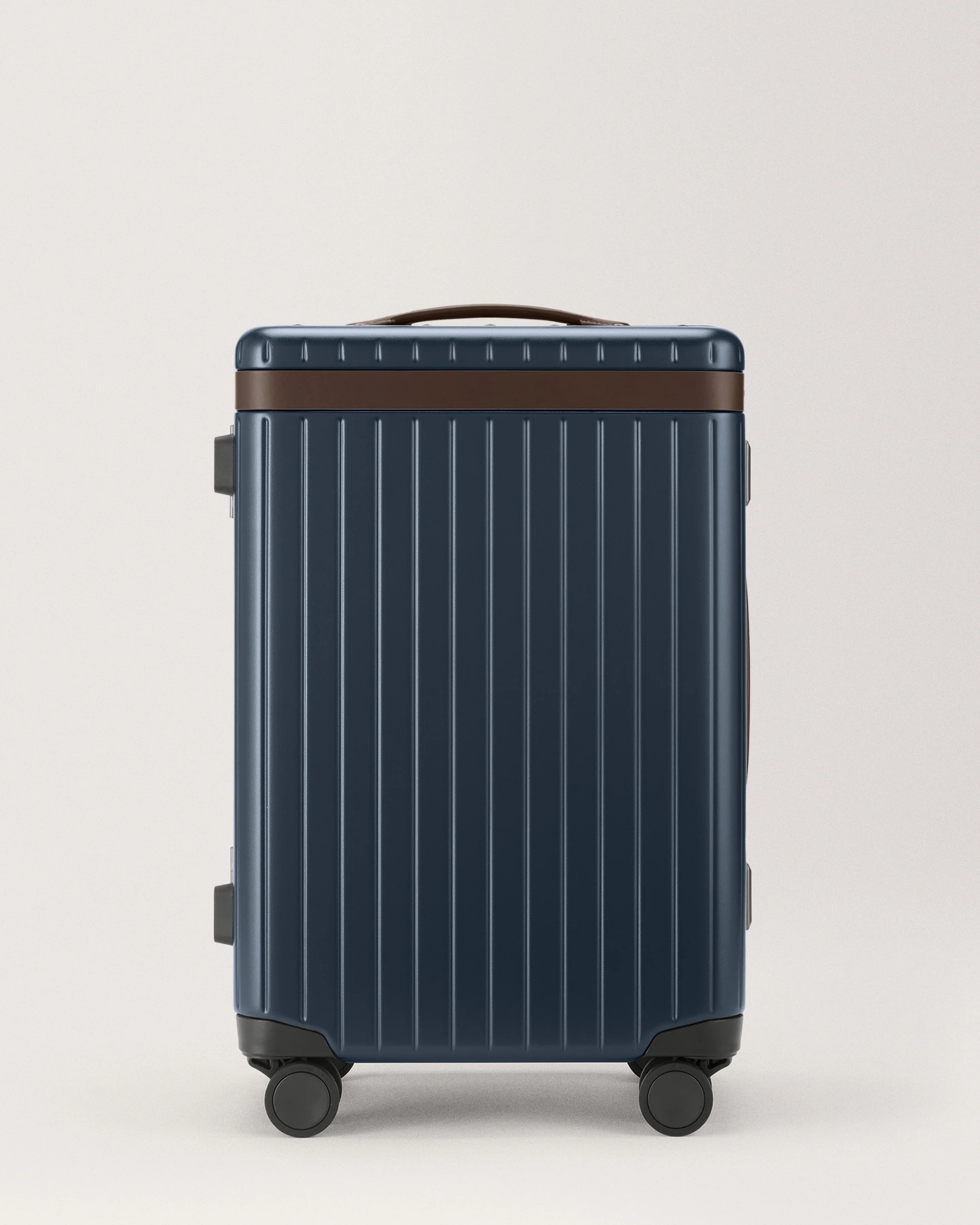 The Carry-on - Image 71