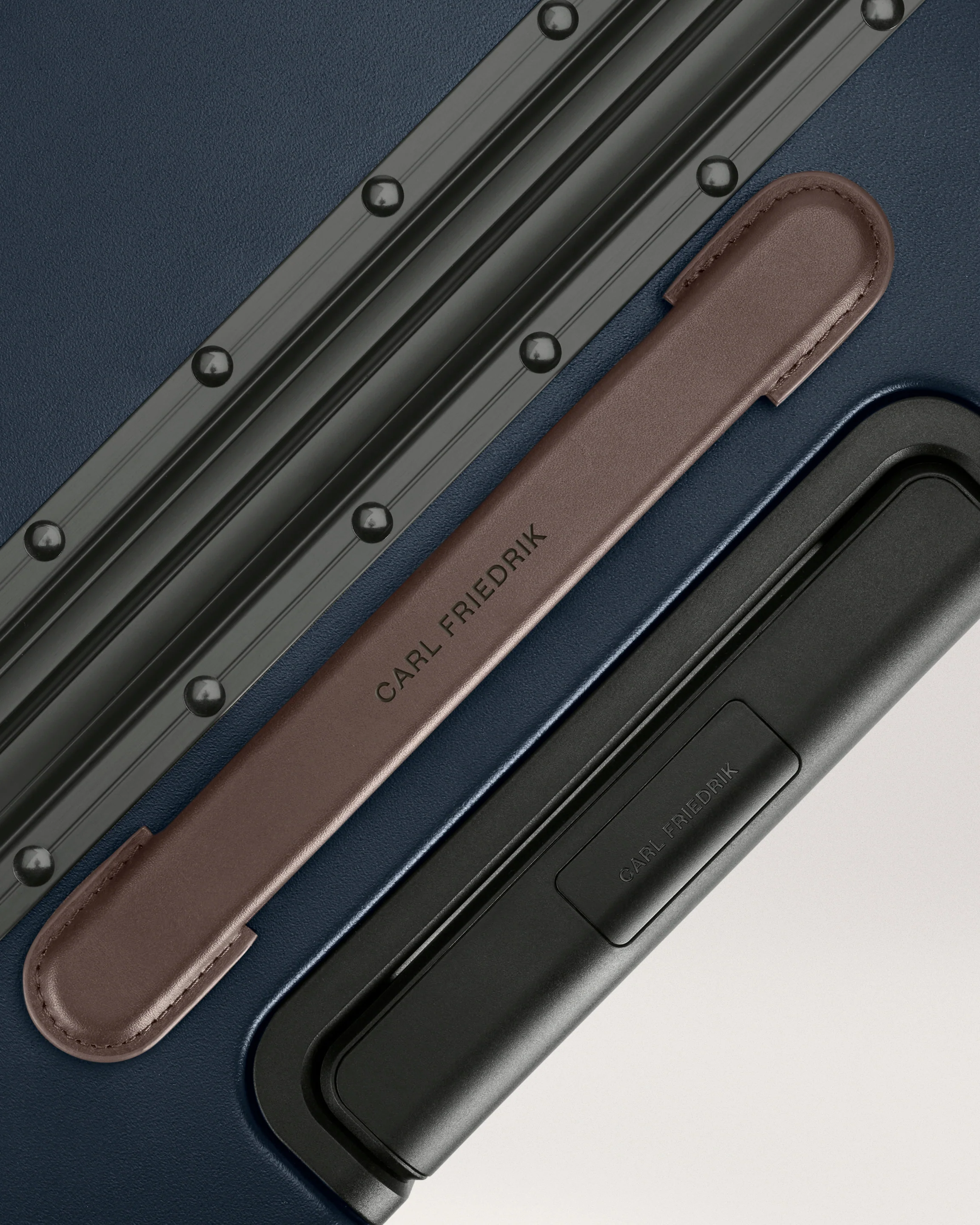 The Carry-on - Image 76