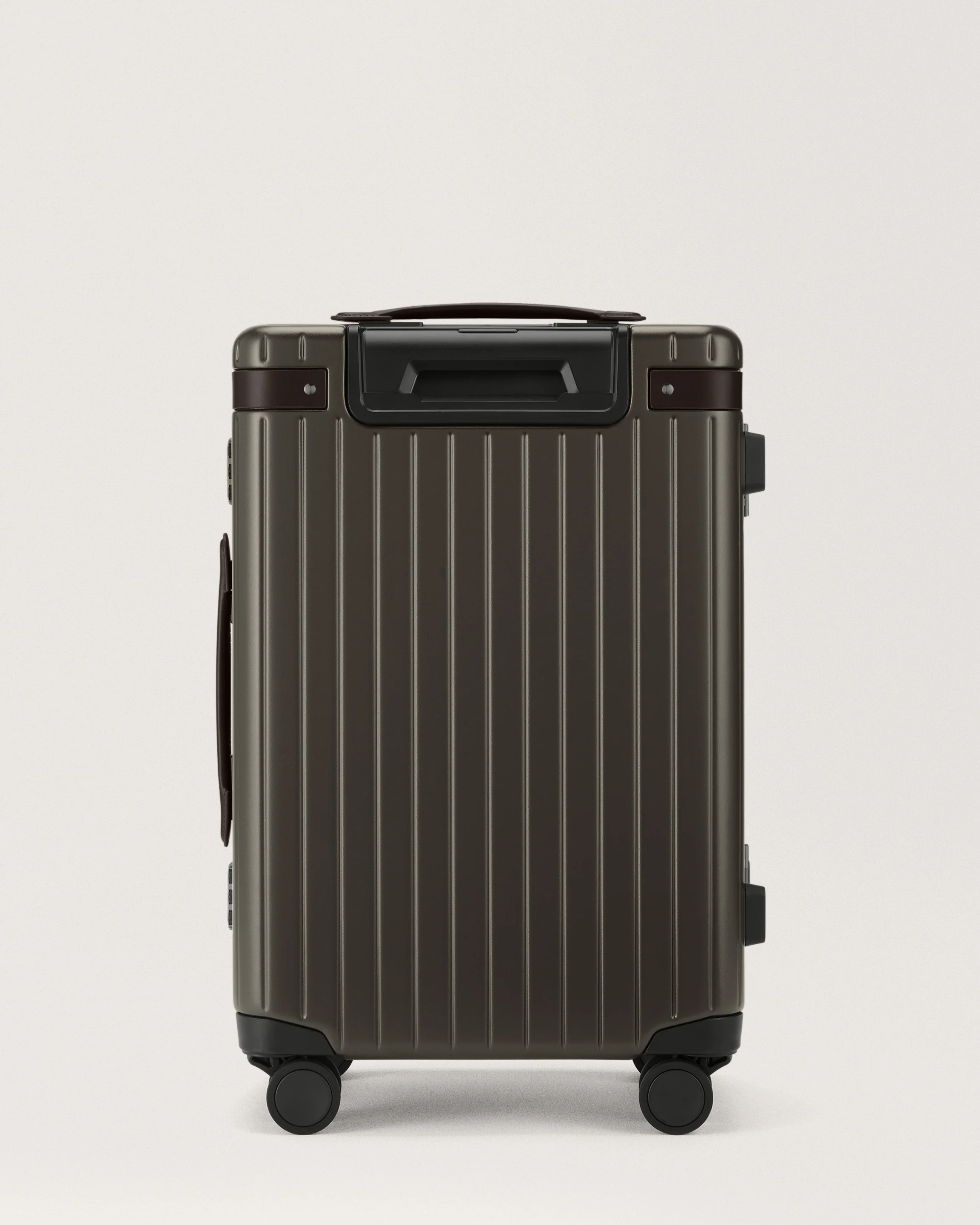 The Carry-on - Image 82