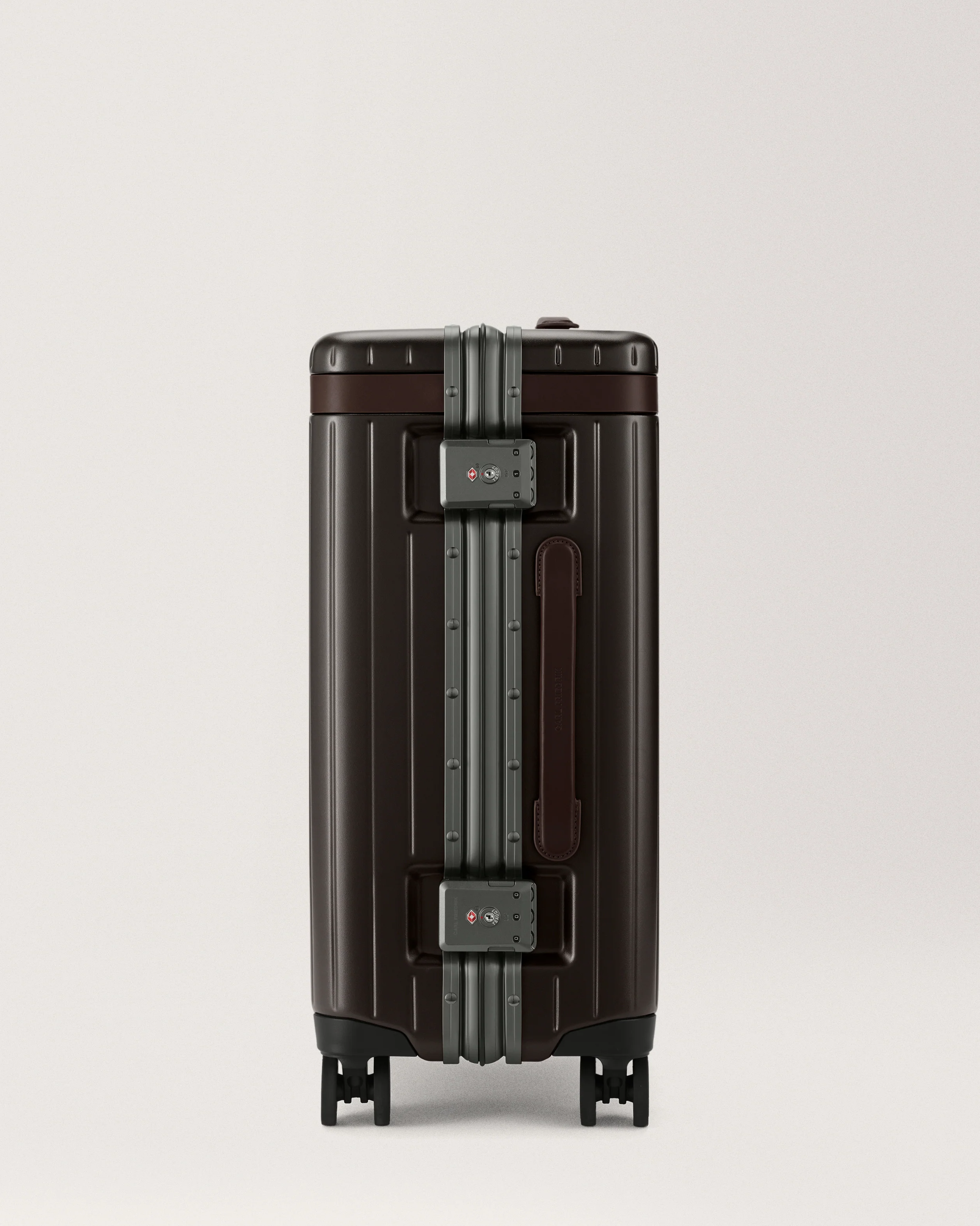 The Carry-on - Image 92