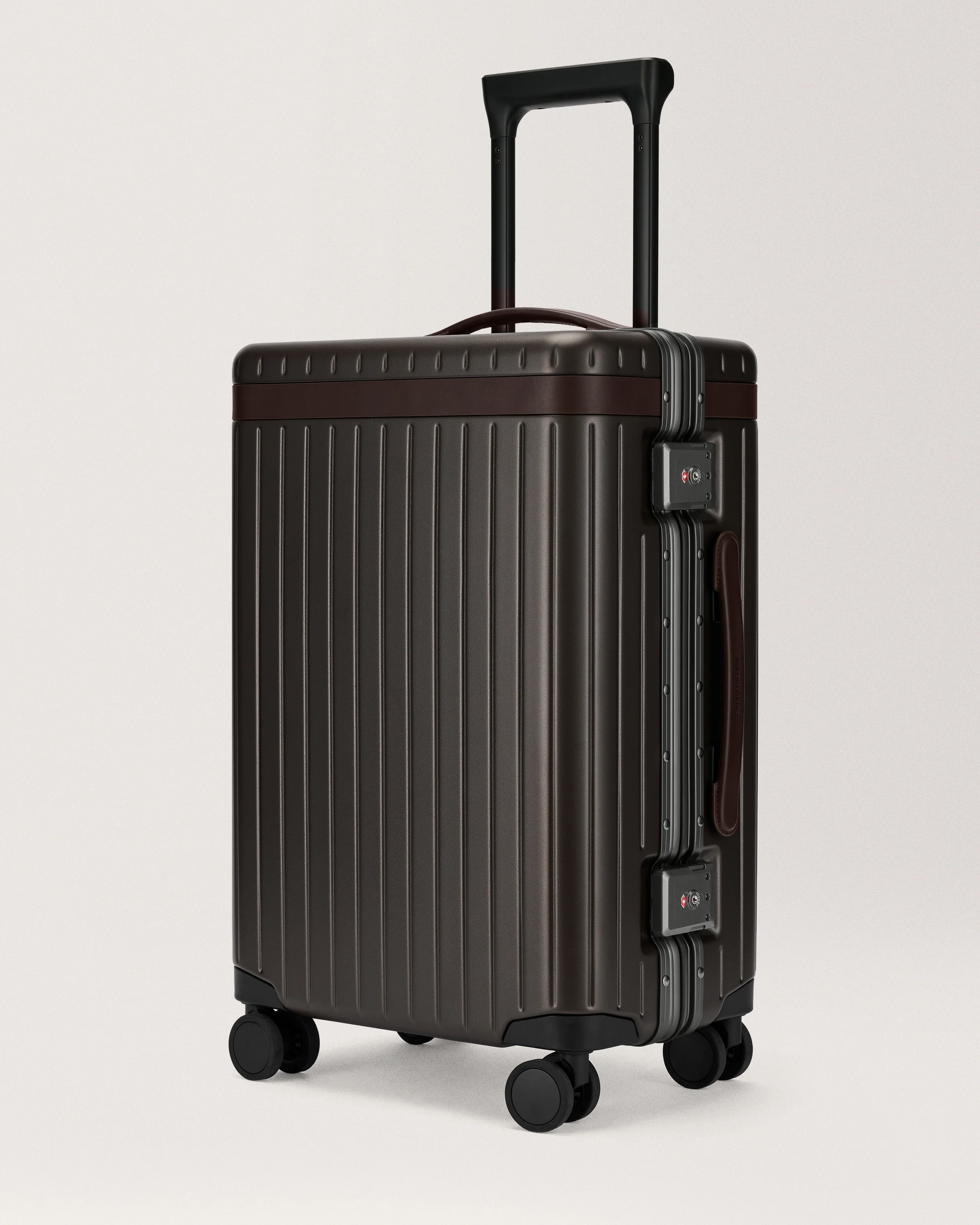 The Carry-on - Image 94