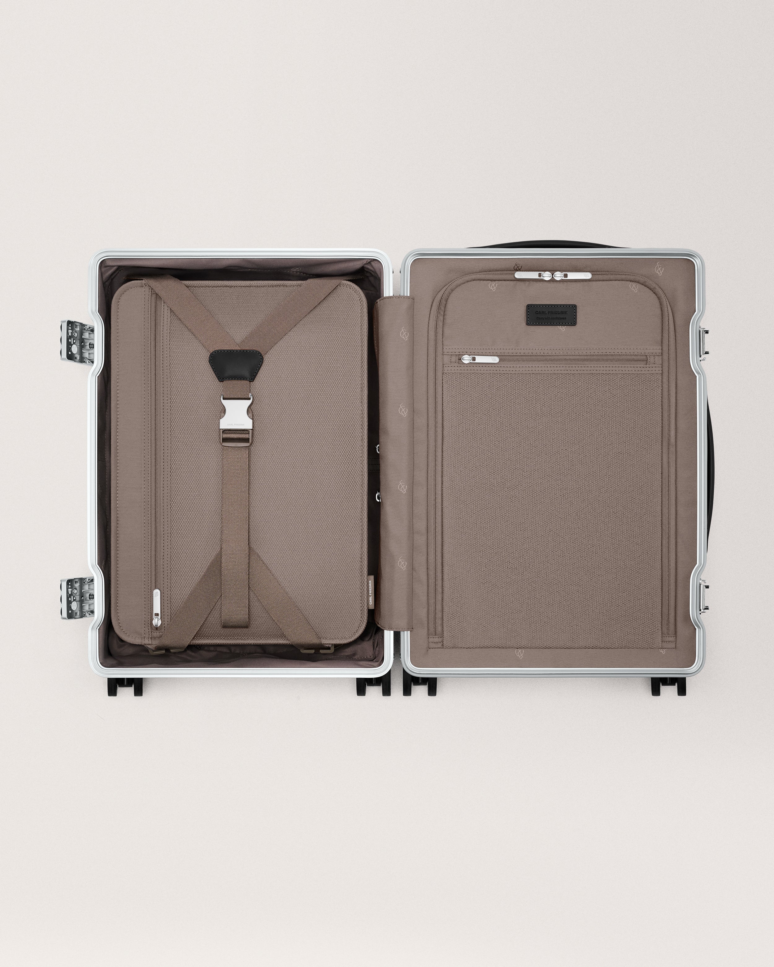 The Carry-on - Image 11
