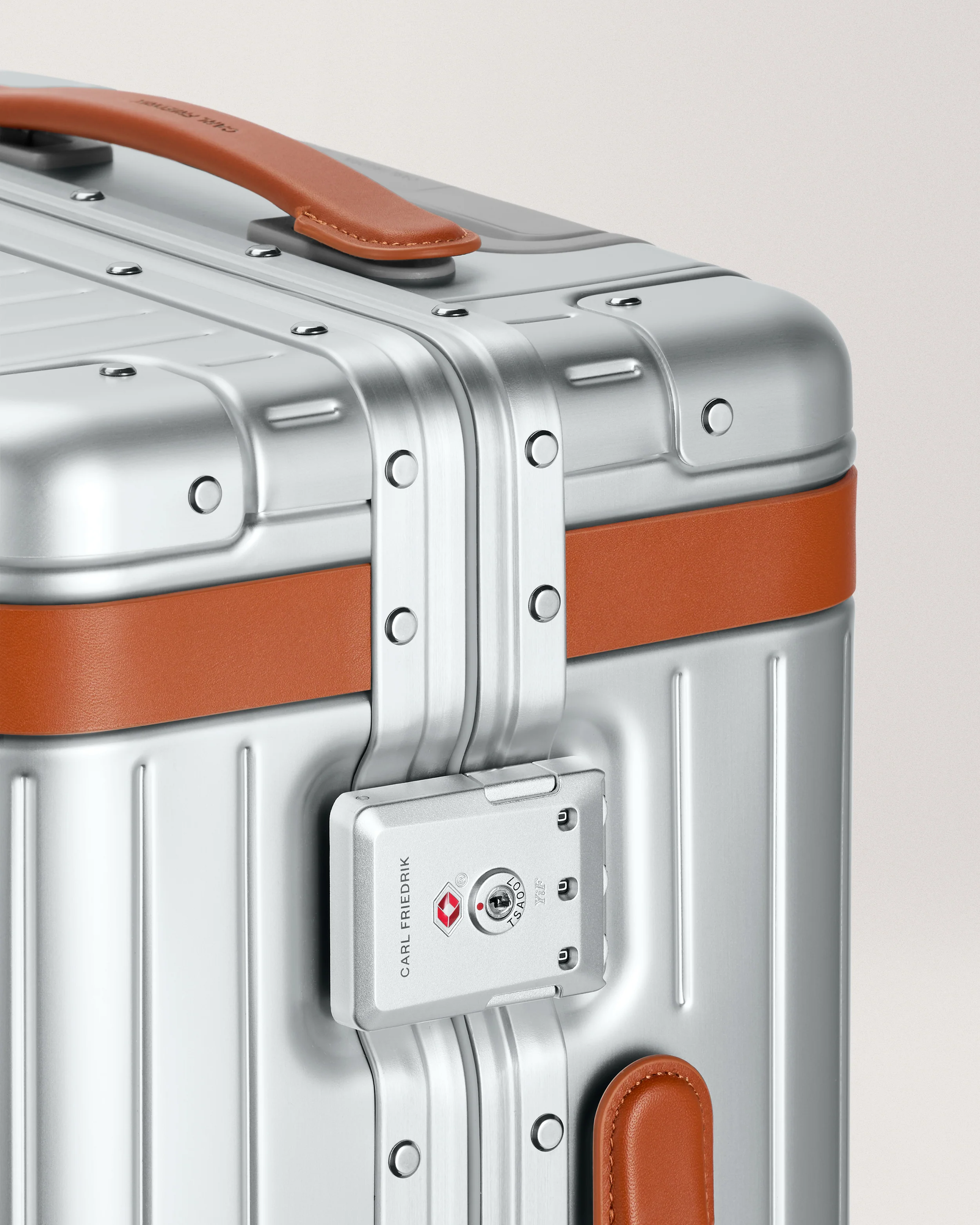 The Carry-on - Image 19
