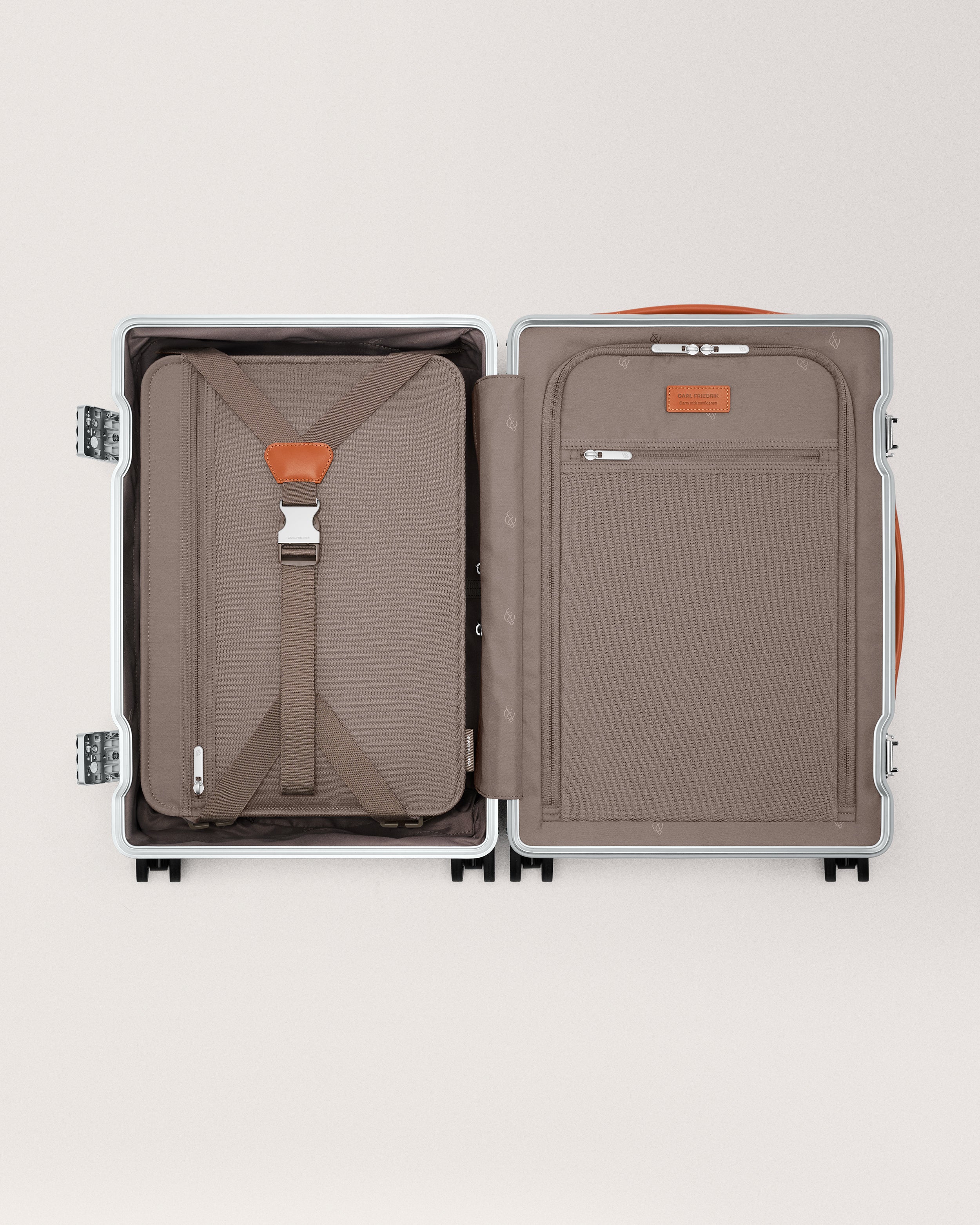 The Carry-on - Image 22