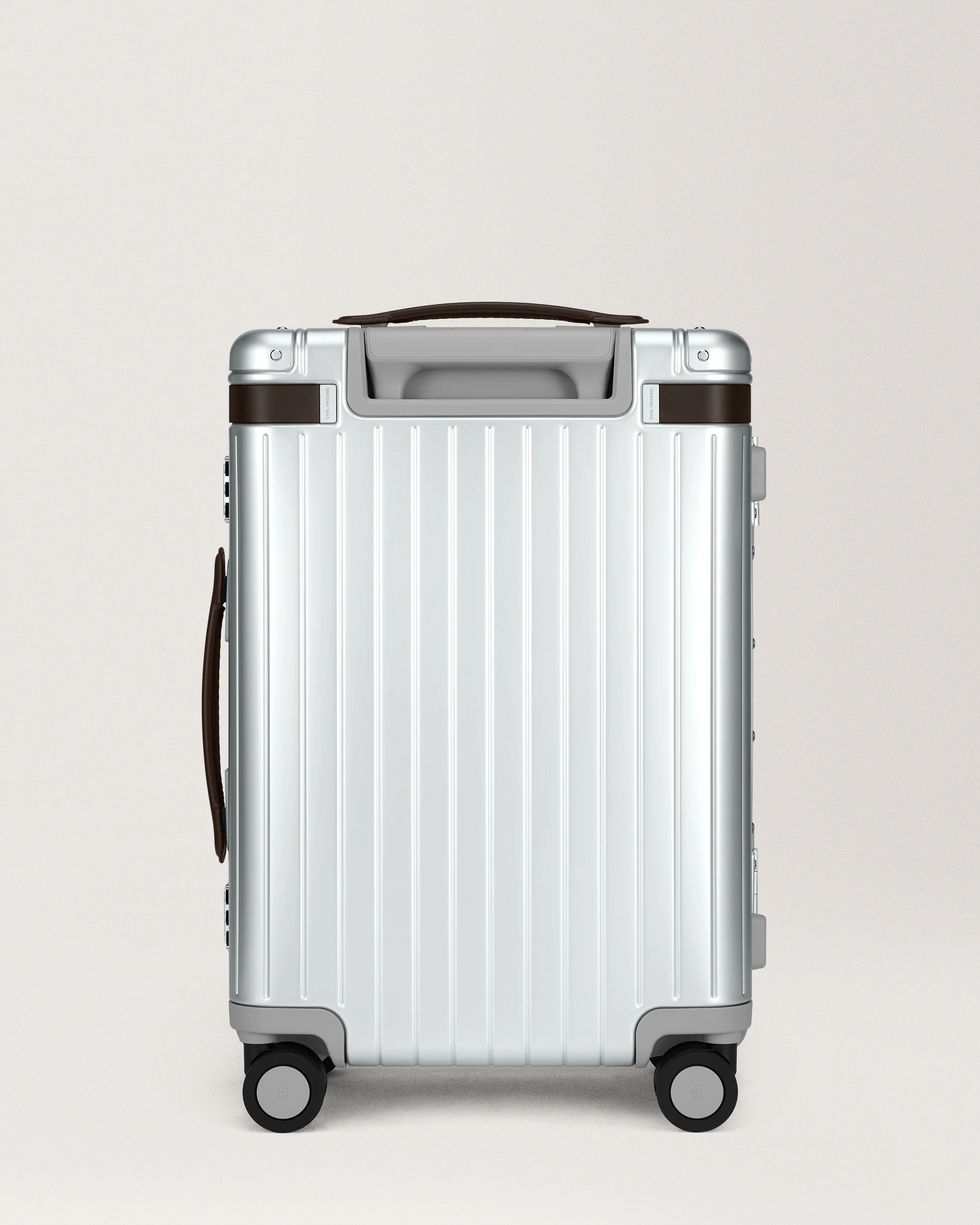 The Carry-on - Image 28