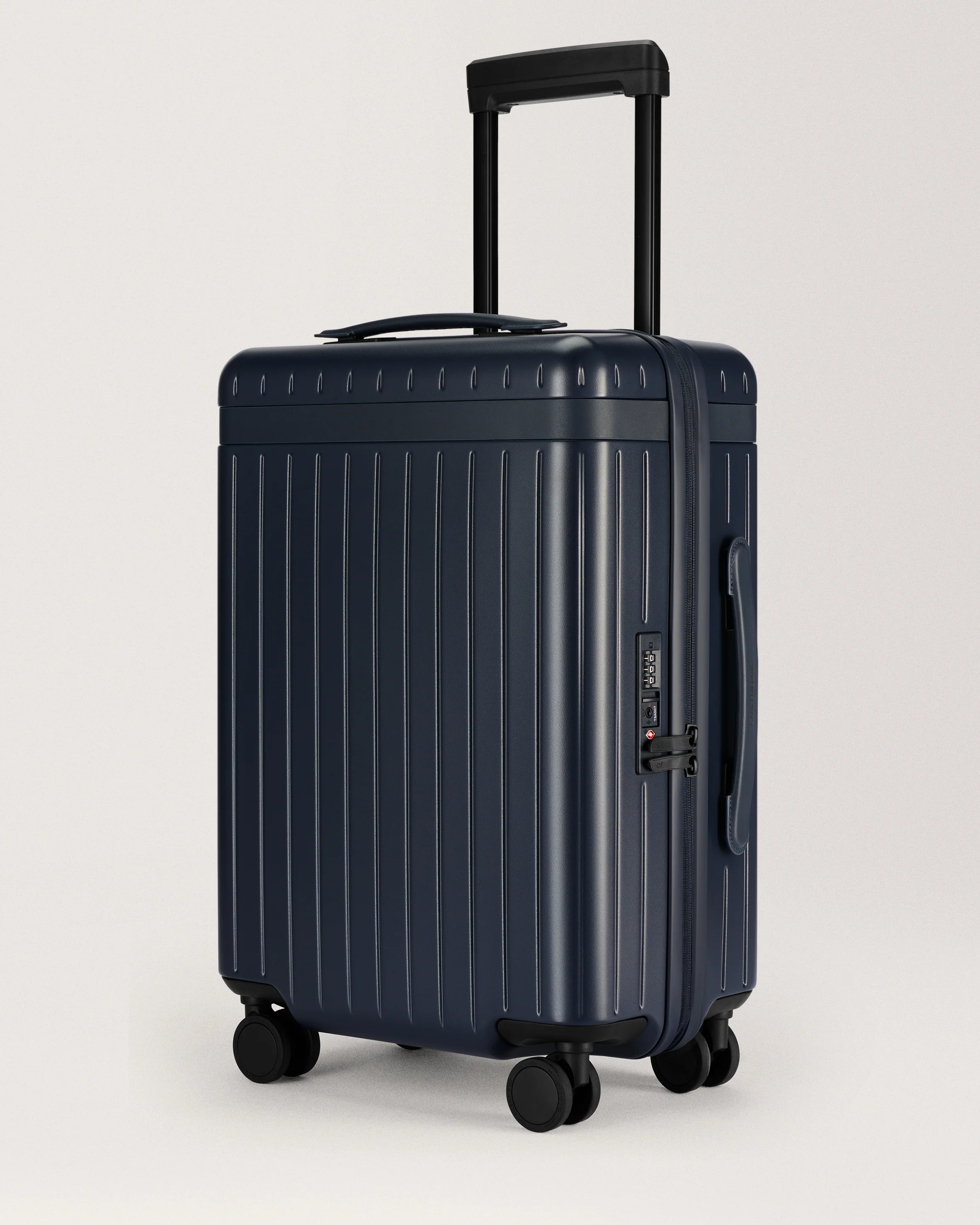 The Carry-on - Image 20