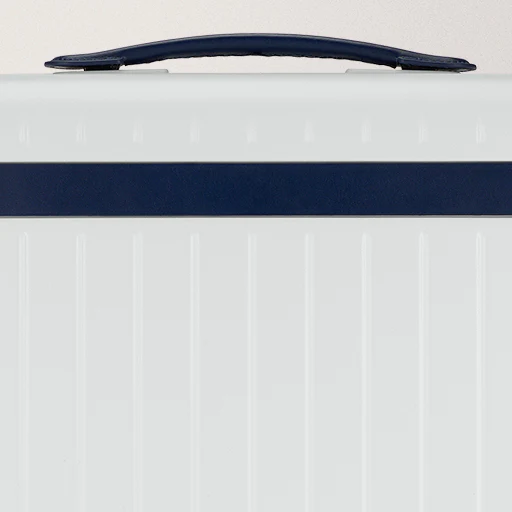 The Carry-on - Image 46