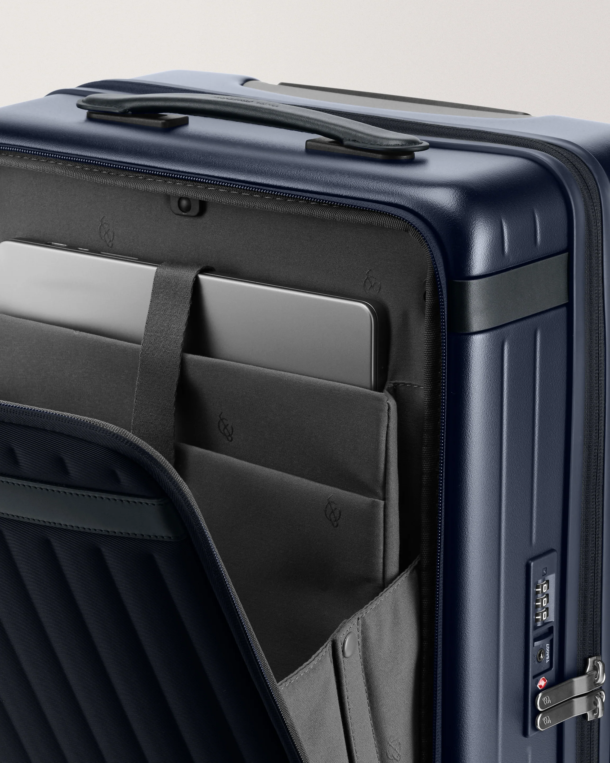 The Carry-on X - Image 18