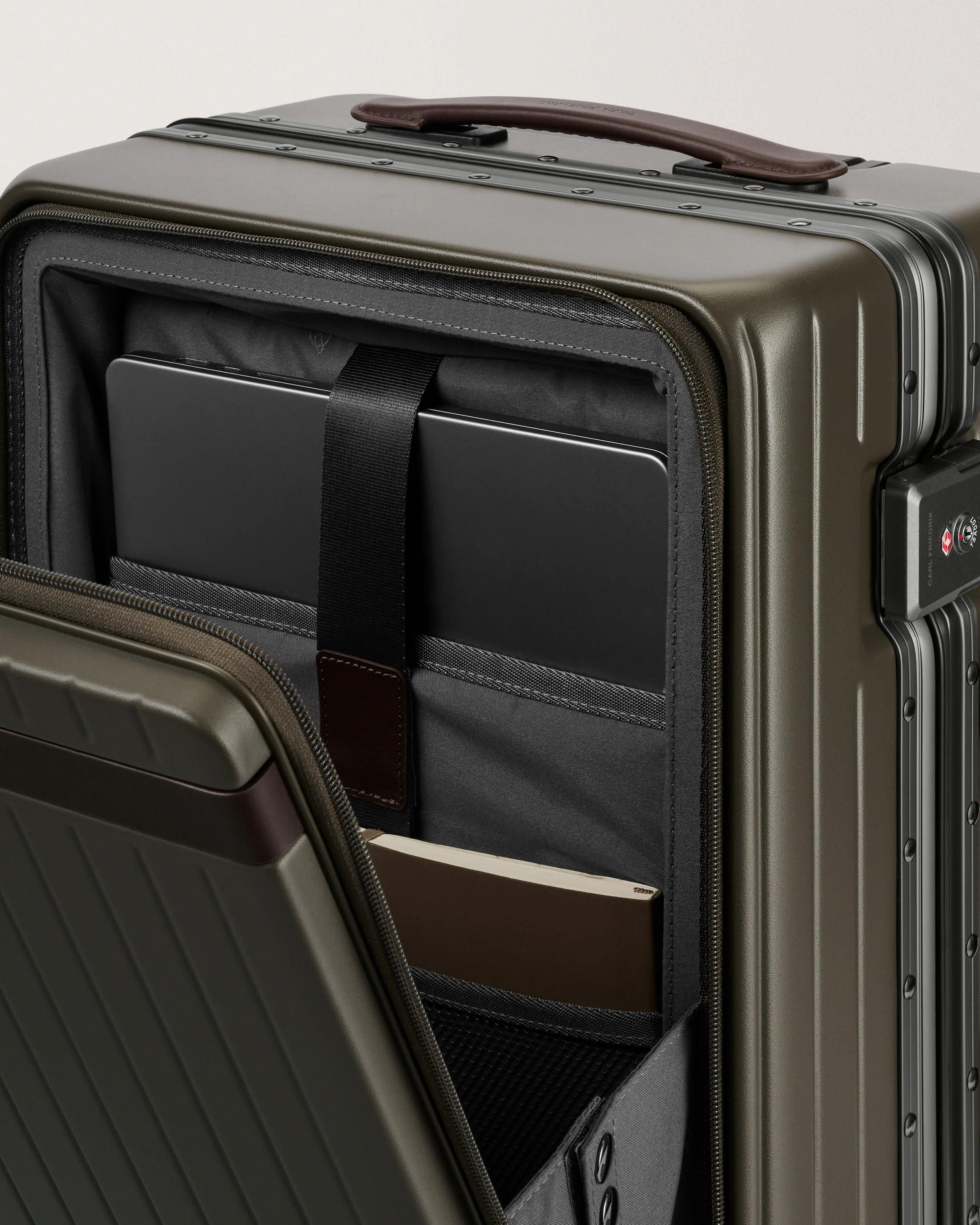 The Carry-on X - Image 44