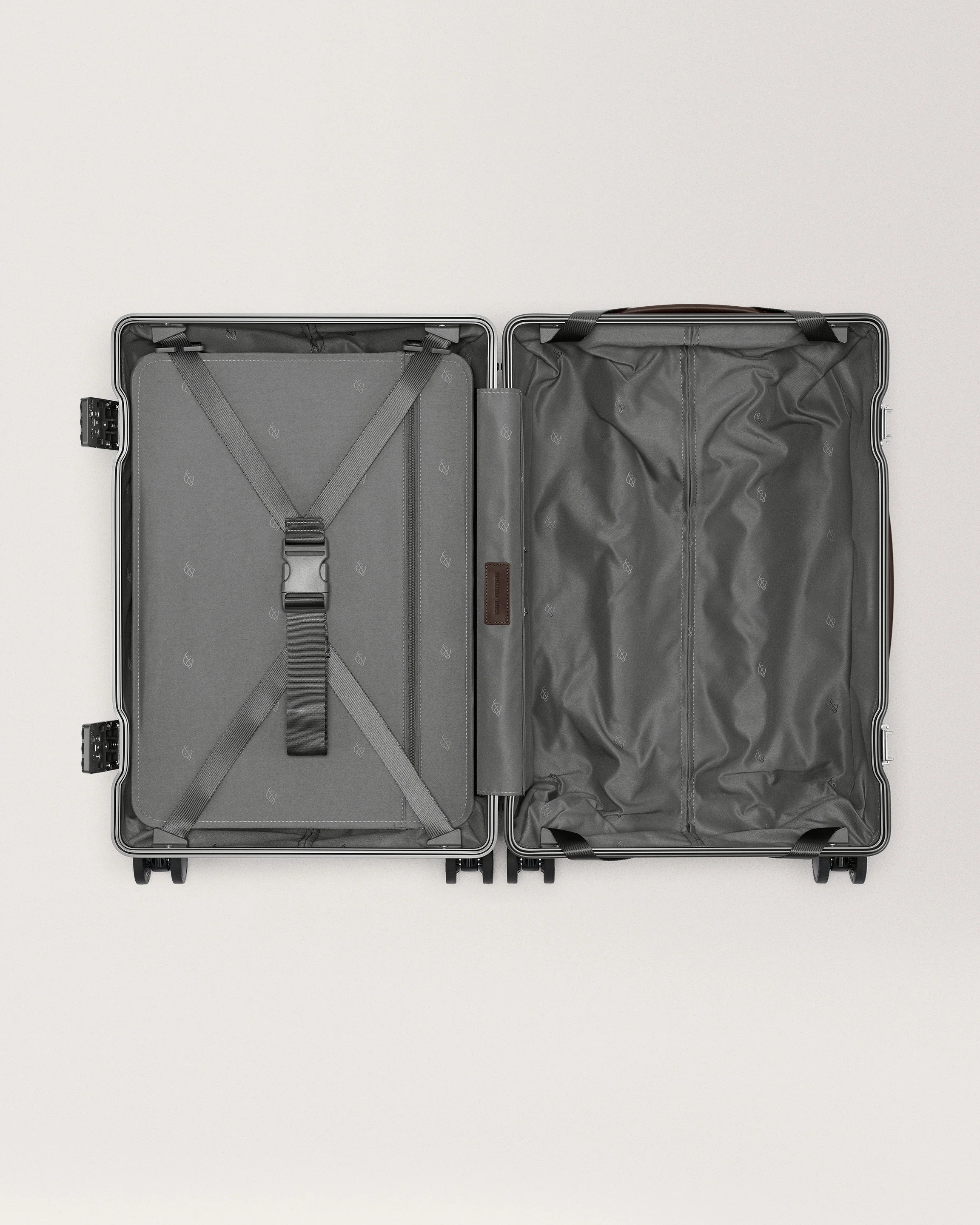 The Large Carry-on - Image 10