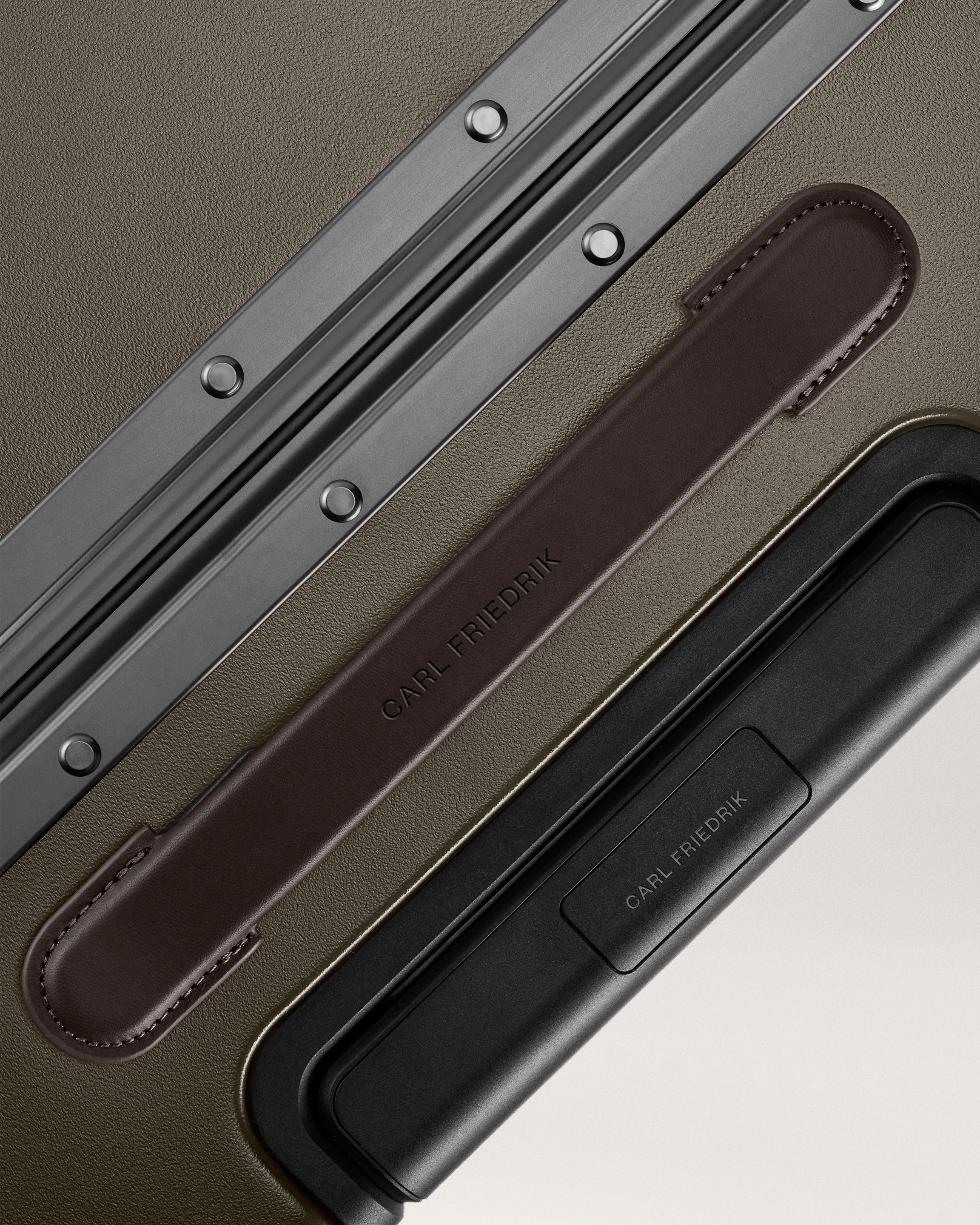 The Large Carry-on - Image 47