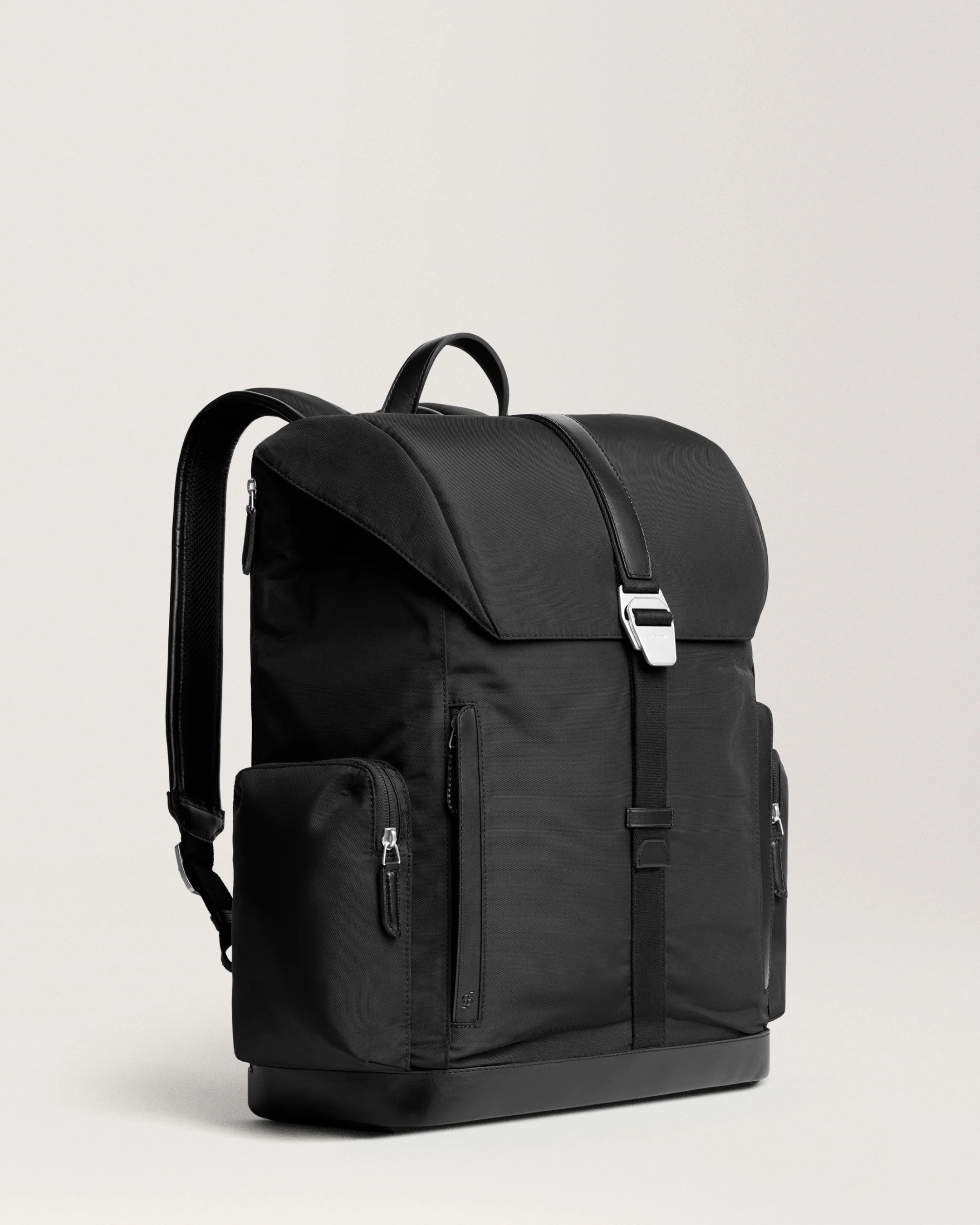 Traverse Backpack - Image 3